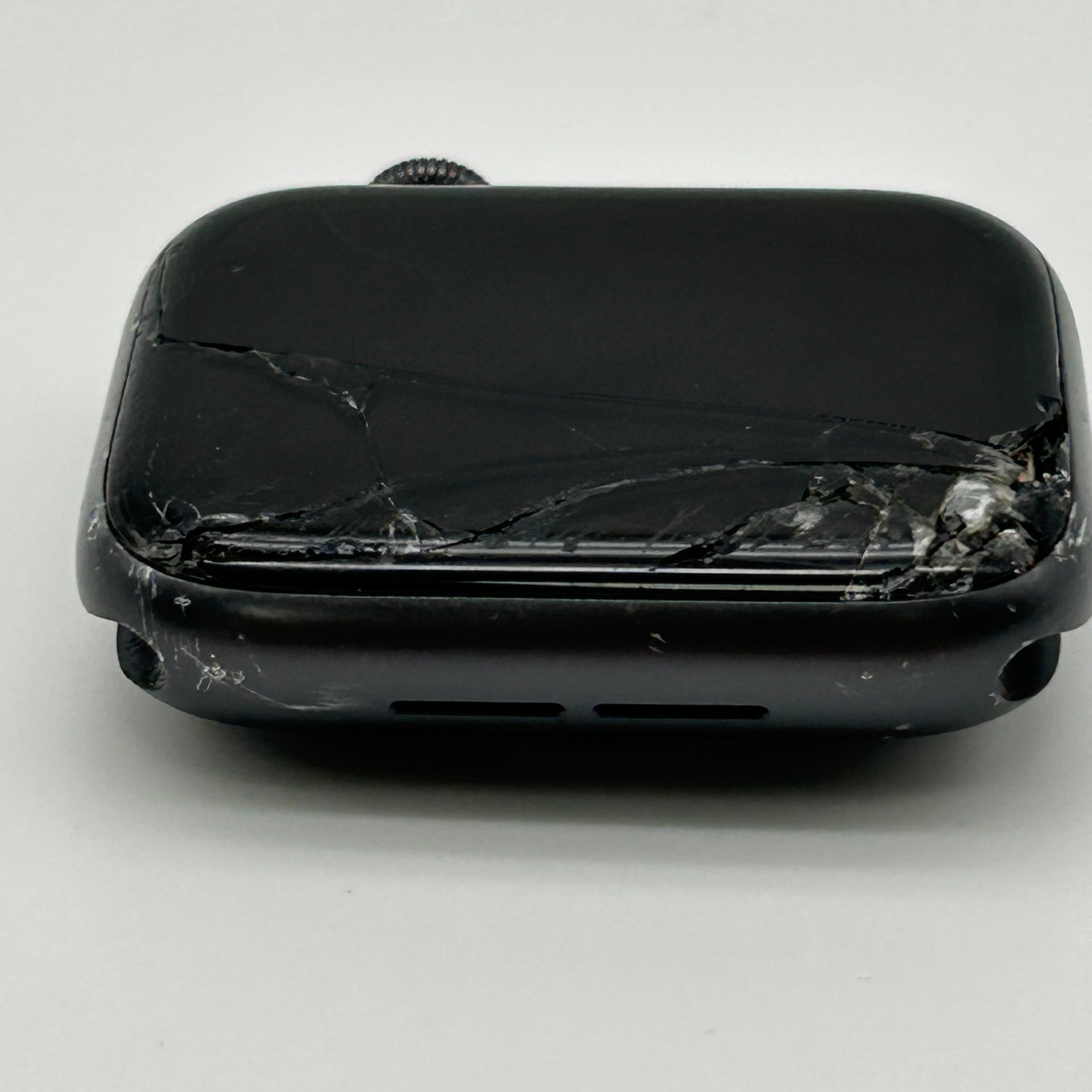 Apple Watch Series 4 A1976 44mm GPS + Cellular, Cracked Screen/Functional