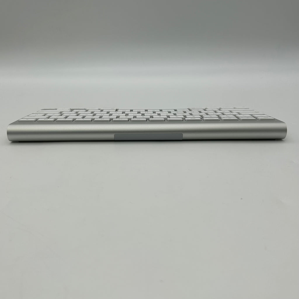Apple A1314 White Keyboard Open Box
