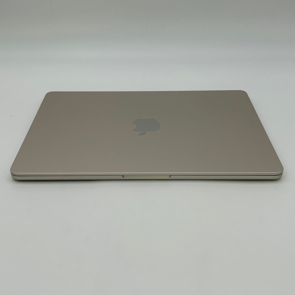 Apple MacBook Air 13.6" M2 8C GPU 3.5GHz 8GB RAM 256GB SSD A2681 - Starlight - Includes Front, Back, and Keyboard Case - Used