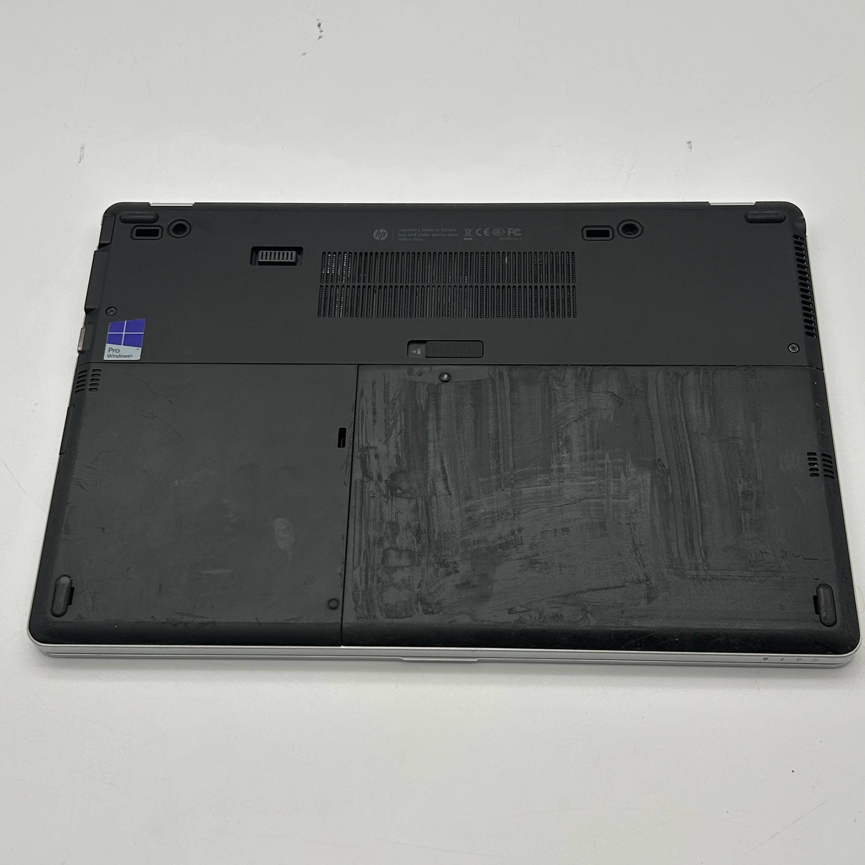 HP EliteBook Folio 9480m 14" |Core i7 2.1GHz |8GB RAM |256GB| Silver w/ Charger