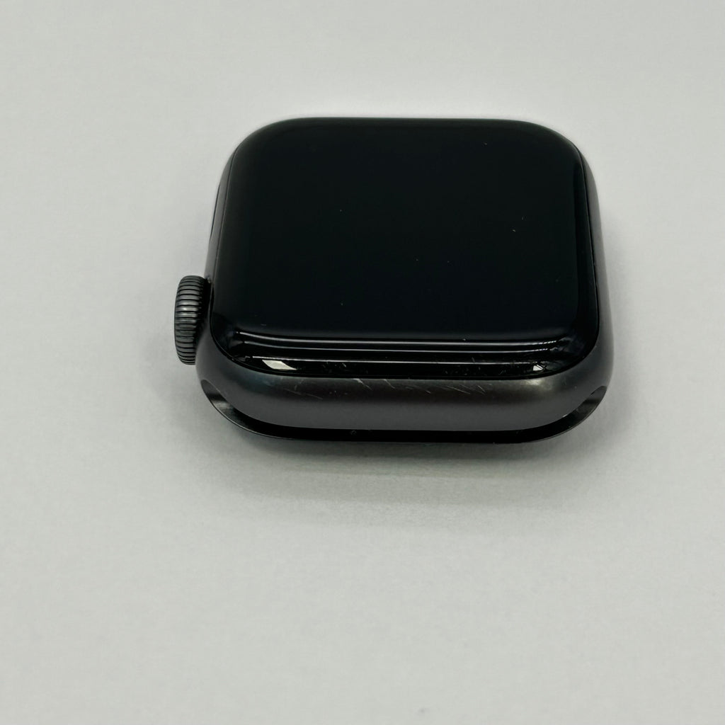 Apple Watch Series 4 40 mm Space Gray A1977 GPS Only 72%