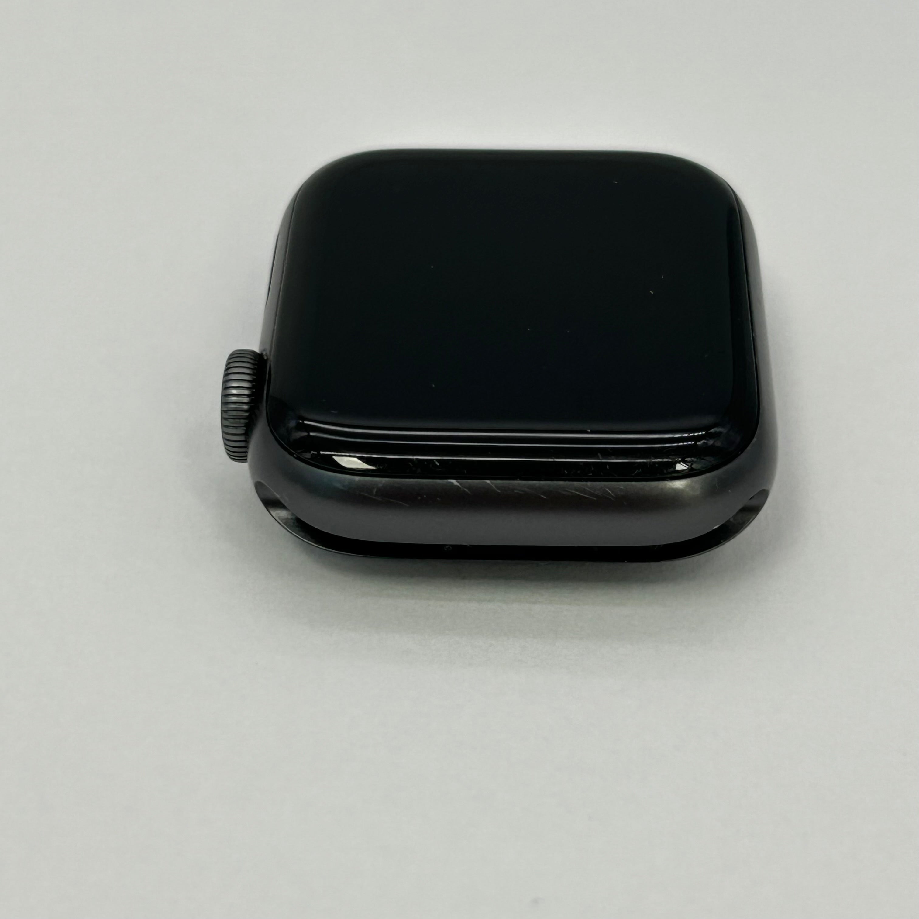 Apple Watch Series 4 40 mm Space Gray A1977 GPS Only 72%