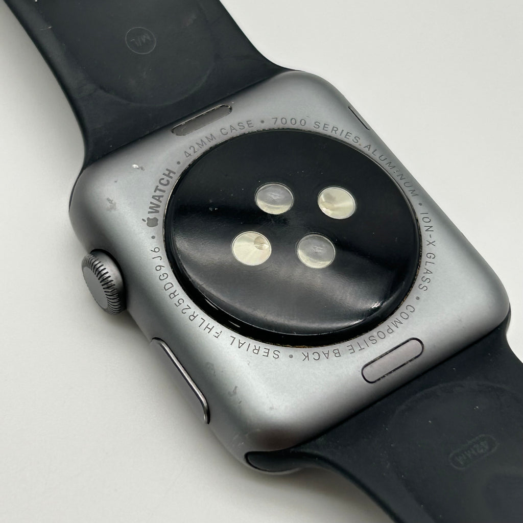 GPS Only Apple Watch 7000 Series 42MM - MJ3T2LL/A - Space Gray - Aluminum - Used