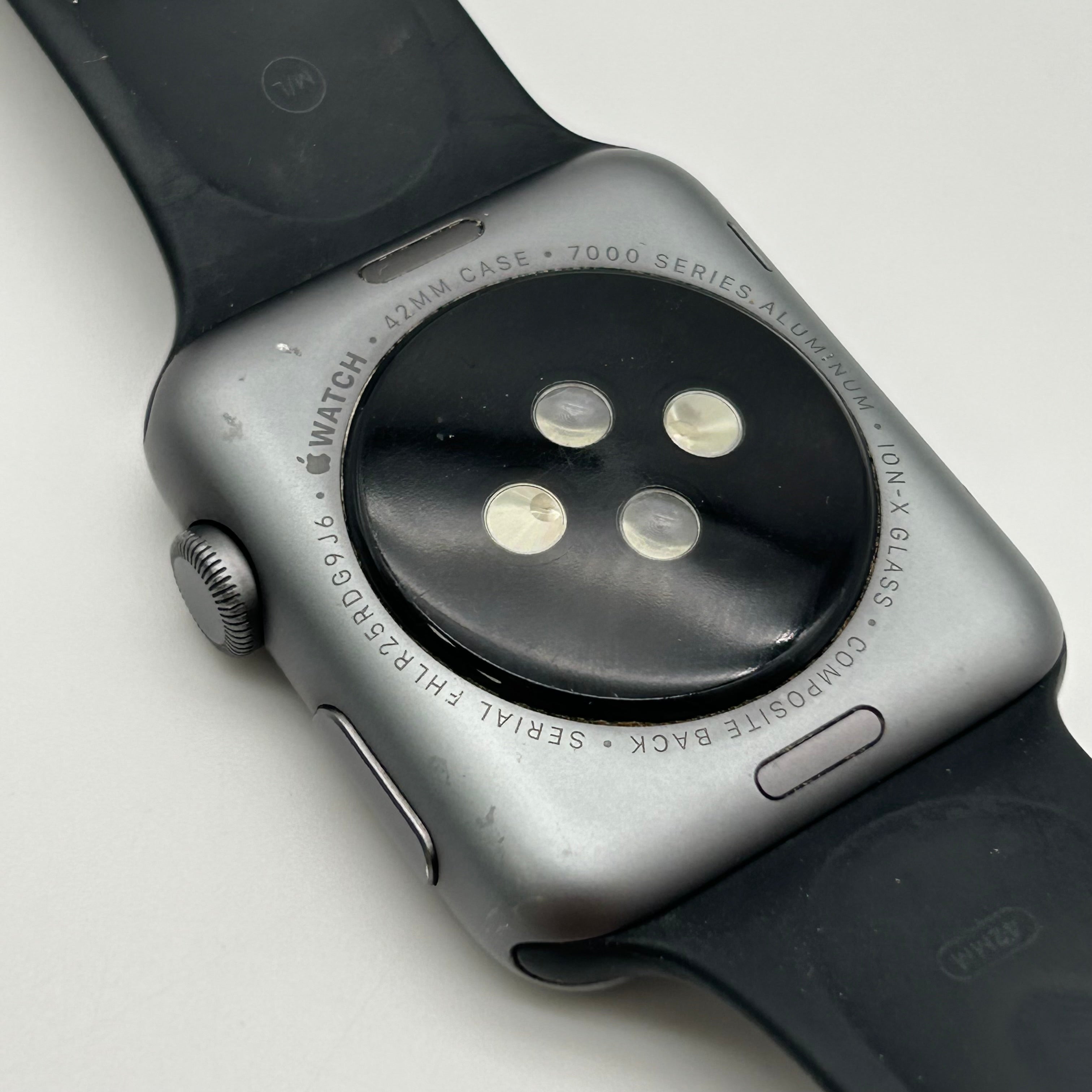 GPS Only Apple Watch 7000 Series 42MM - MJ3T2LL/A - Space Gray - Aluminum - Used
