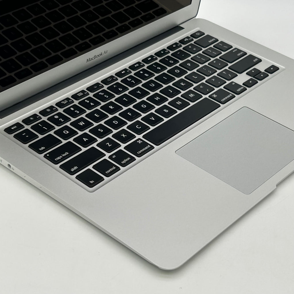 Apple MacBook Air 13 A1466 | 1.8GHz i5 | 8GB | 128GB | Only 31 Battery Cycles