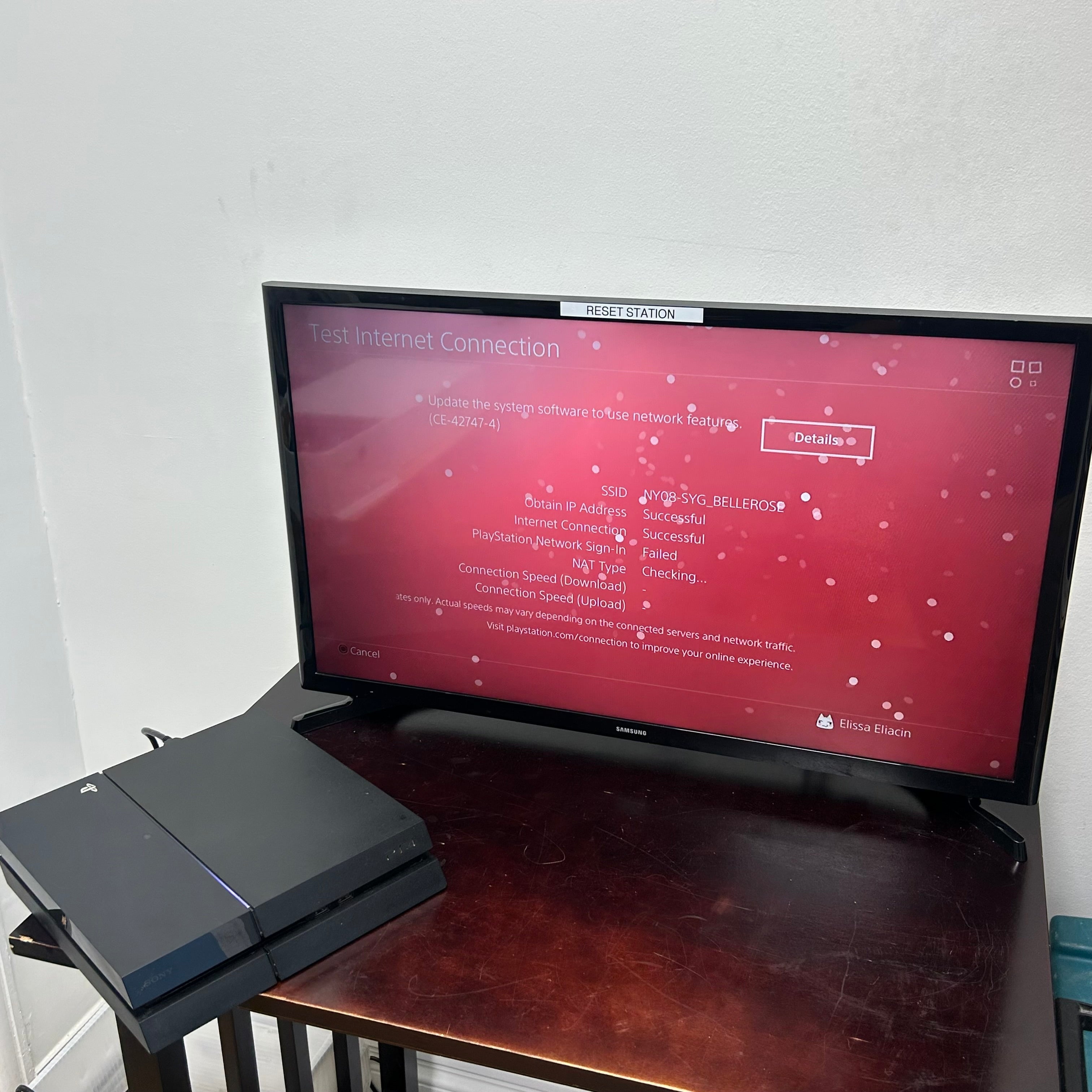 Sony PlayStation 4 CUH-1115A 500GB w/ 1 Controller , 4 Games & Cables
