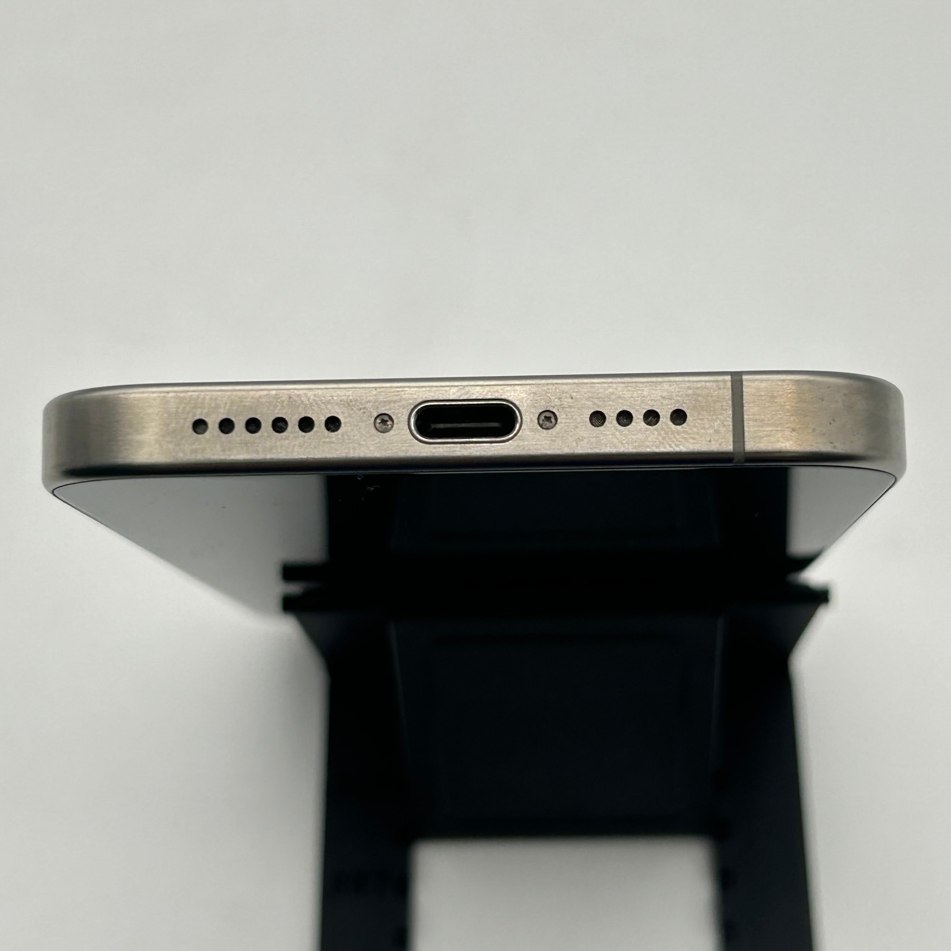 Apple iPhone 15 Pro Max 256GB Natural Titanium Unlocked 89% BH