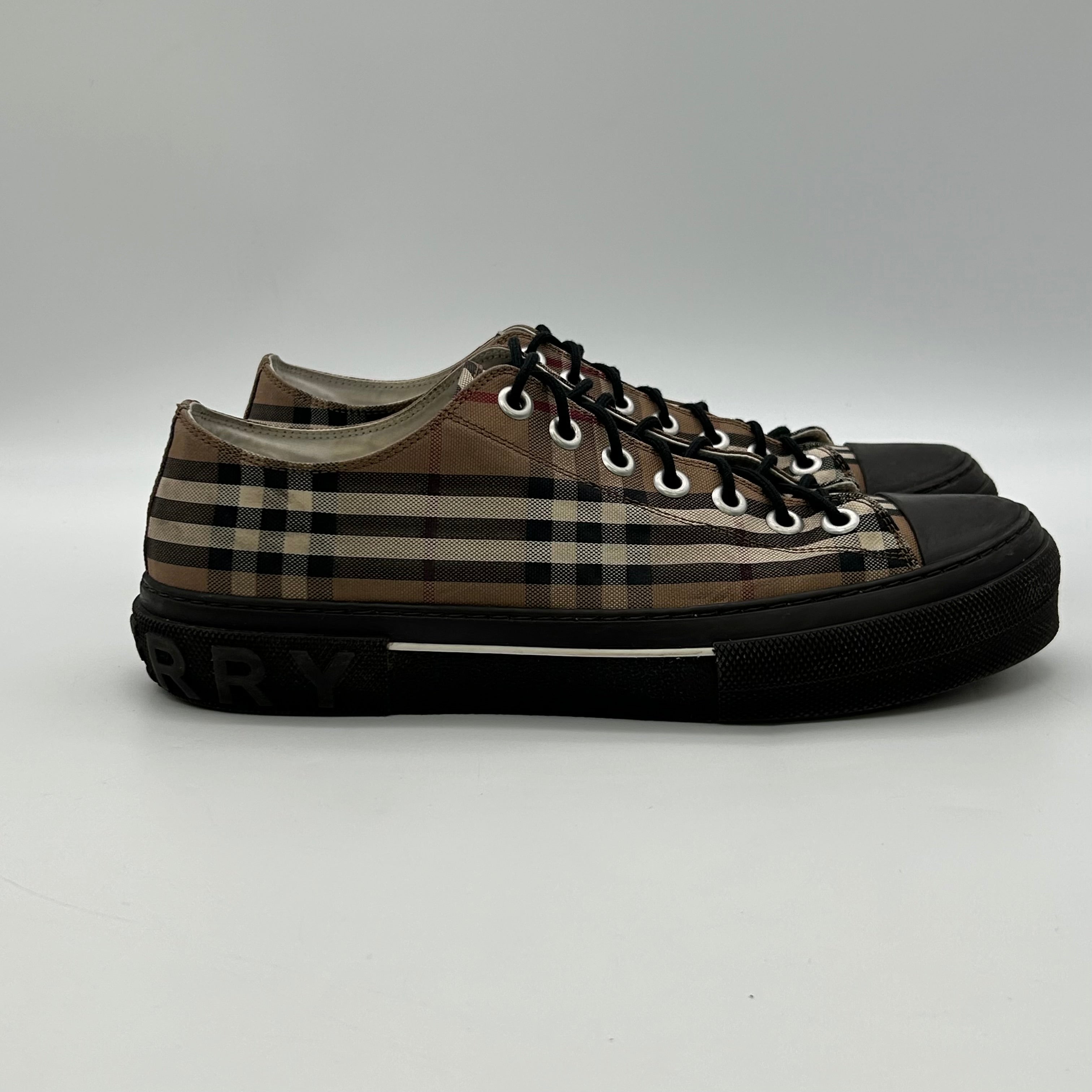 Burberry Vintage Check Sneakers Canvas Low Top Black Sole EU 44 US 11 Plaid Men’s