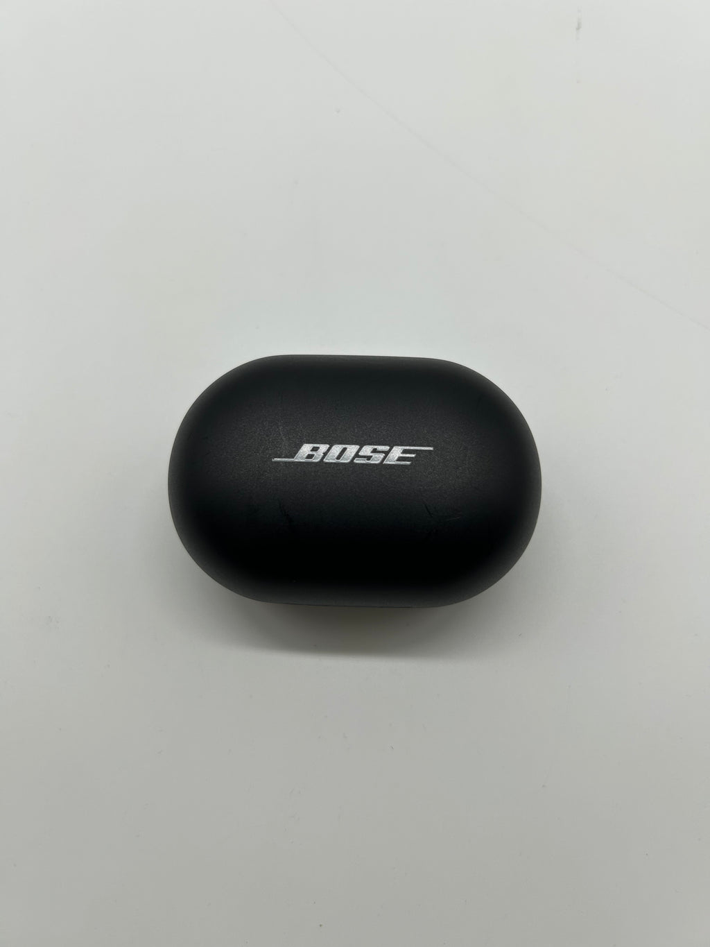 Bose QuietComfort 442318 Black Headphones with Carrying Case and Clear Sound - Used