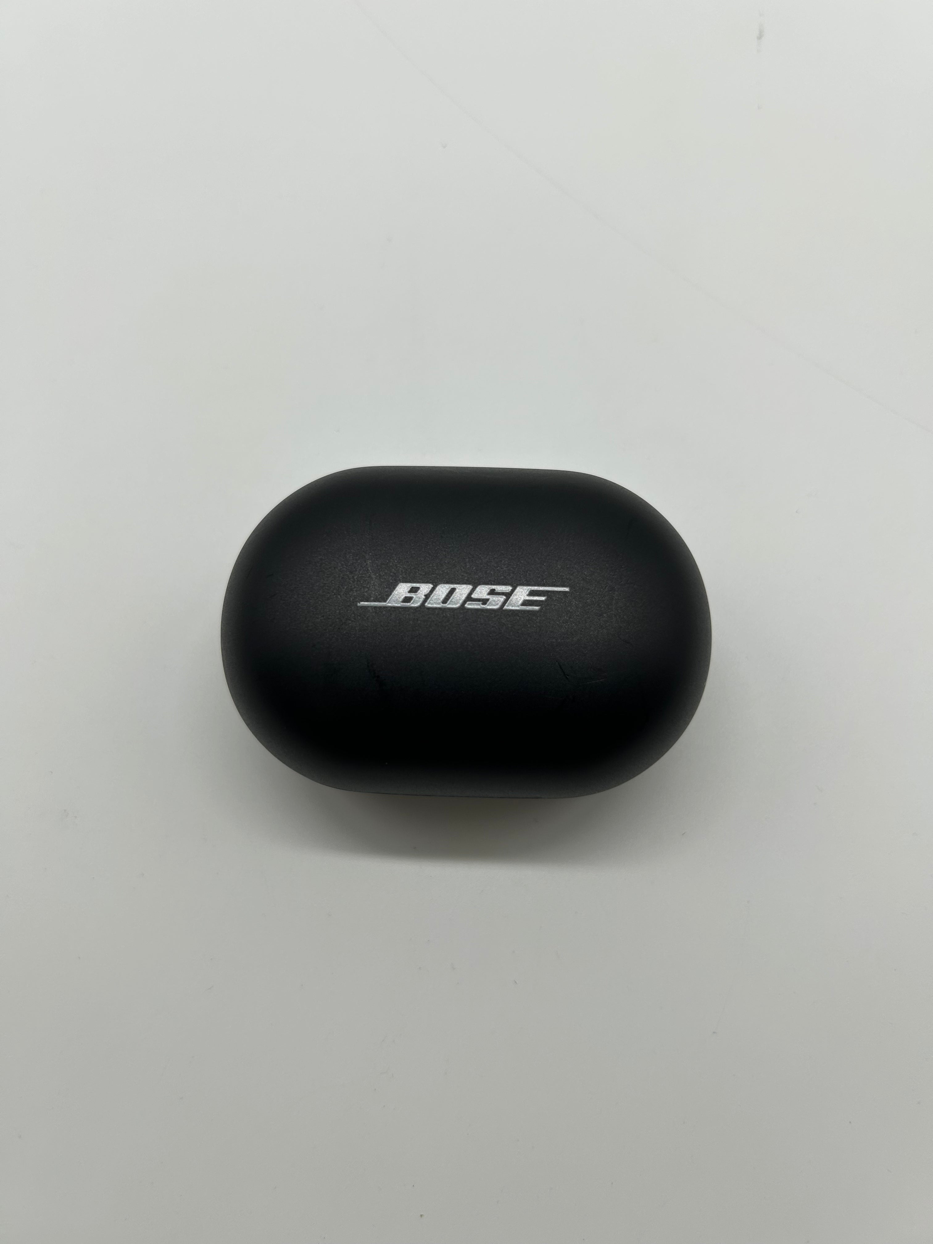 Bose QuietComfort 442318 Black Headphones with Carrying Case and Clear Sound - Used