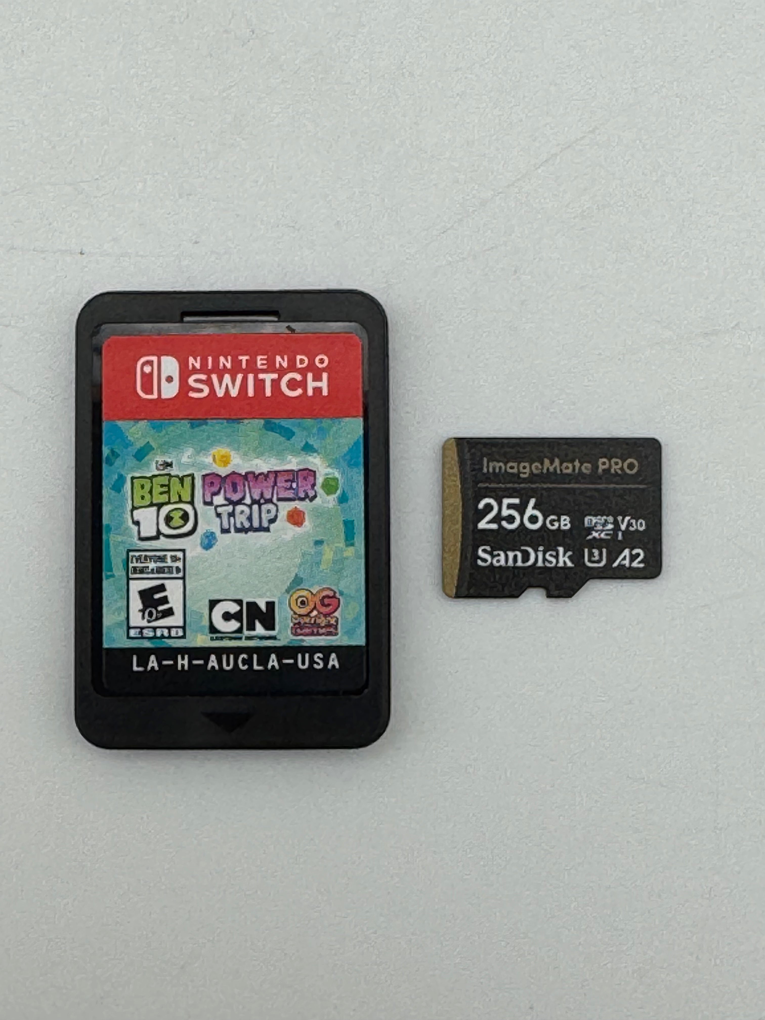 Nintendo Switch HAC-001(-01) 32GB Console with Joy‑Con w/ 64GB SD CARD, CASE & 1 GAME