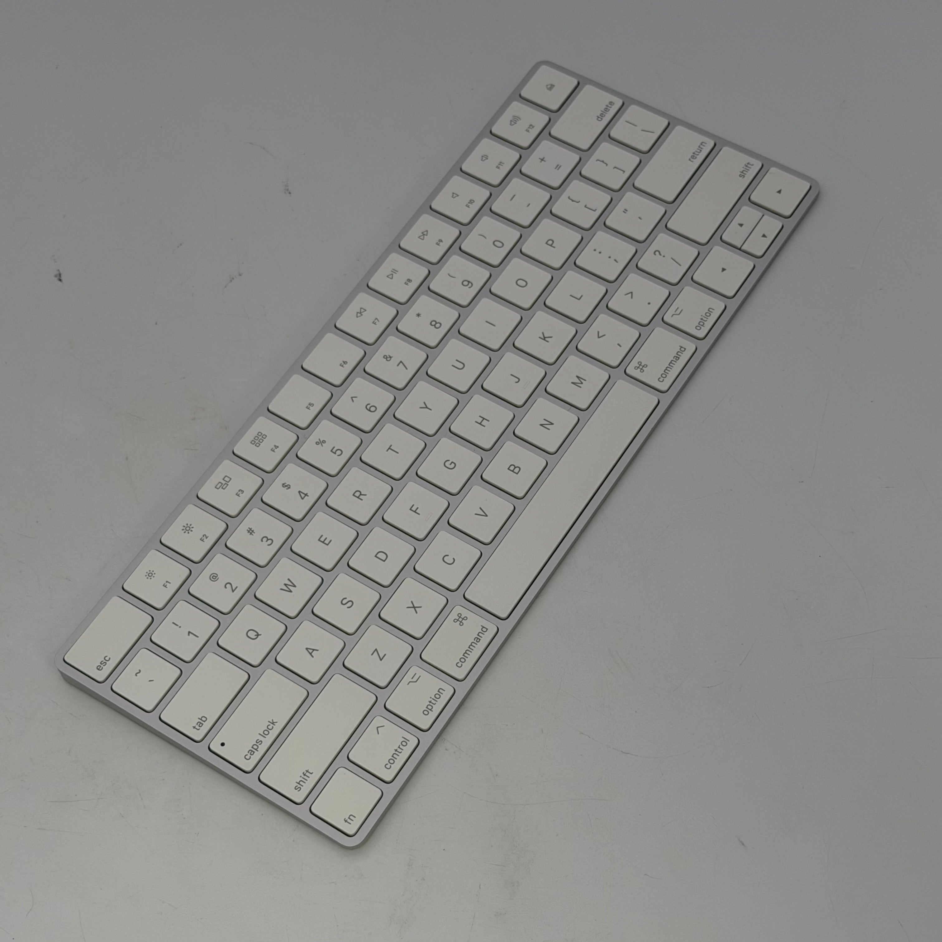 Apple Magic Keyboard MLA22LL/A A1644 Rechargeable Wireless Bluetooth