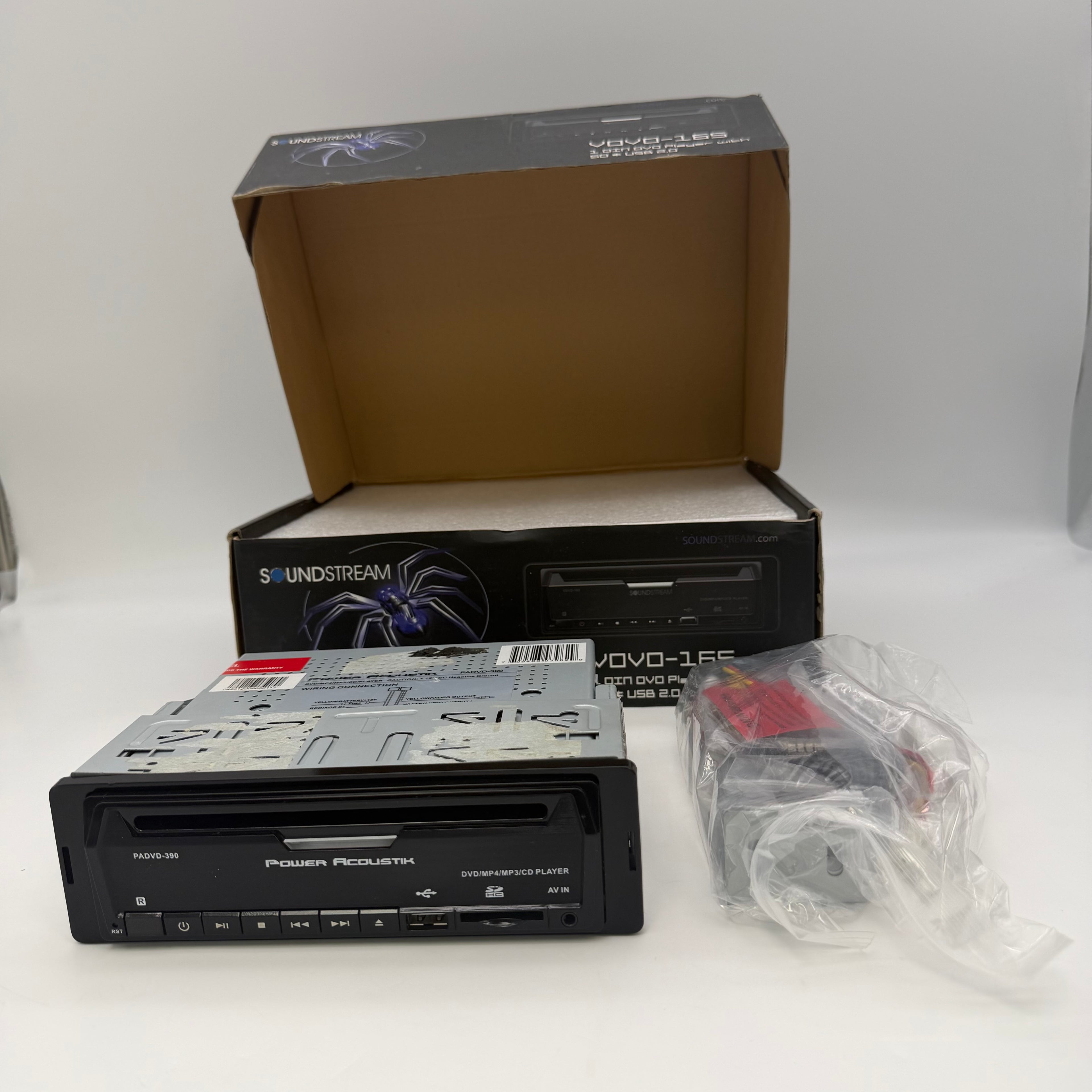Soundstream VOVO-165 1 DIN In-Dash DVD Player USB 2.0 SD Aux MP3 DivX