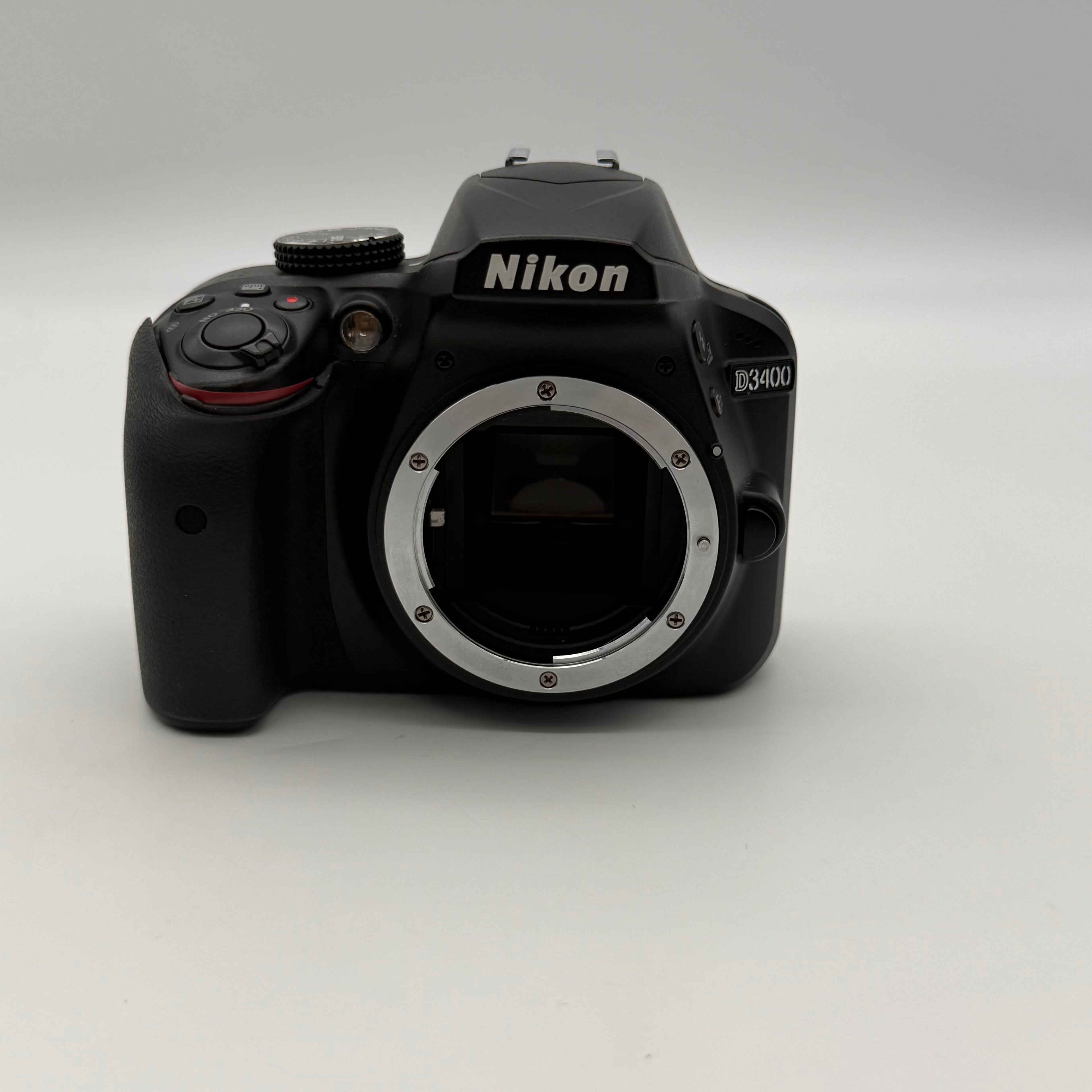 Nikon D3400 Digital SLR Camera 24.2MP + AF-P DX VR 18-55mm Lens & 2 Batteries