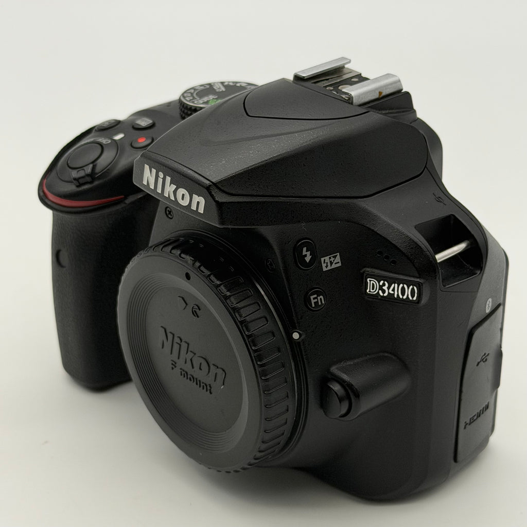 Nikon D3400 Digital SLR Camera 24.2MP + AF-P DX VR 18-55mm Lens & 2 Batteries