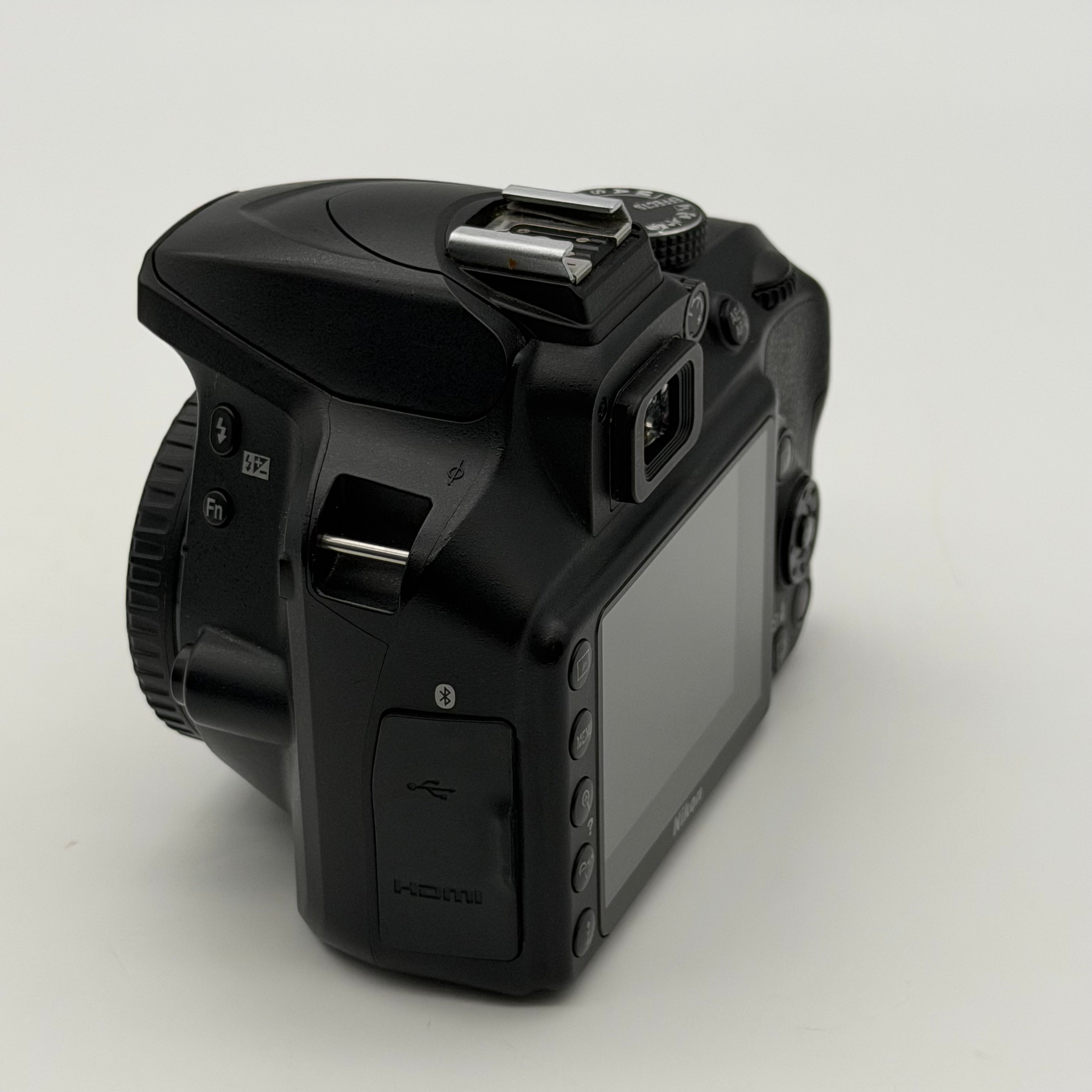 Nikon D3400 Digital SLR Camera 24.2MP + AF-P DX VR 18-55mm Lens & 2 Batteries