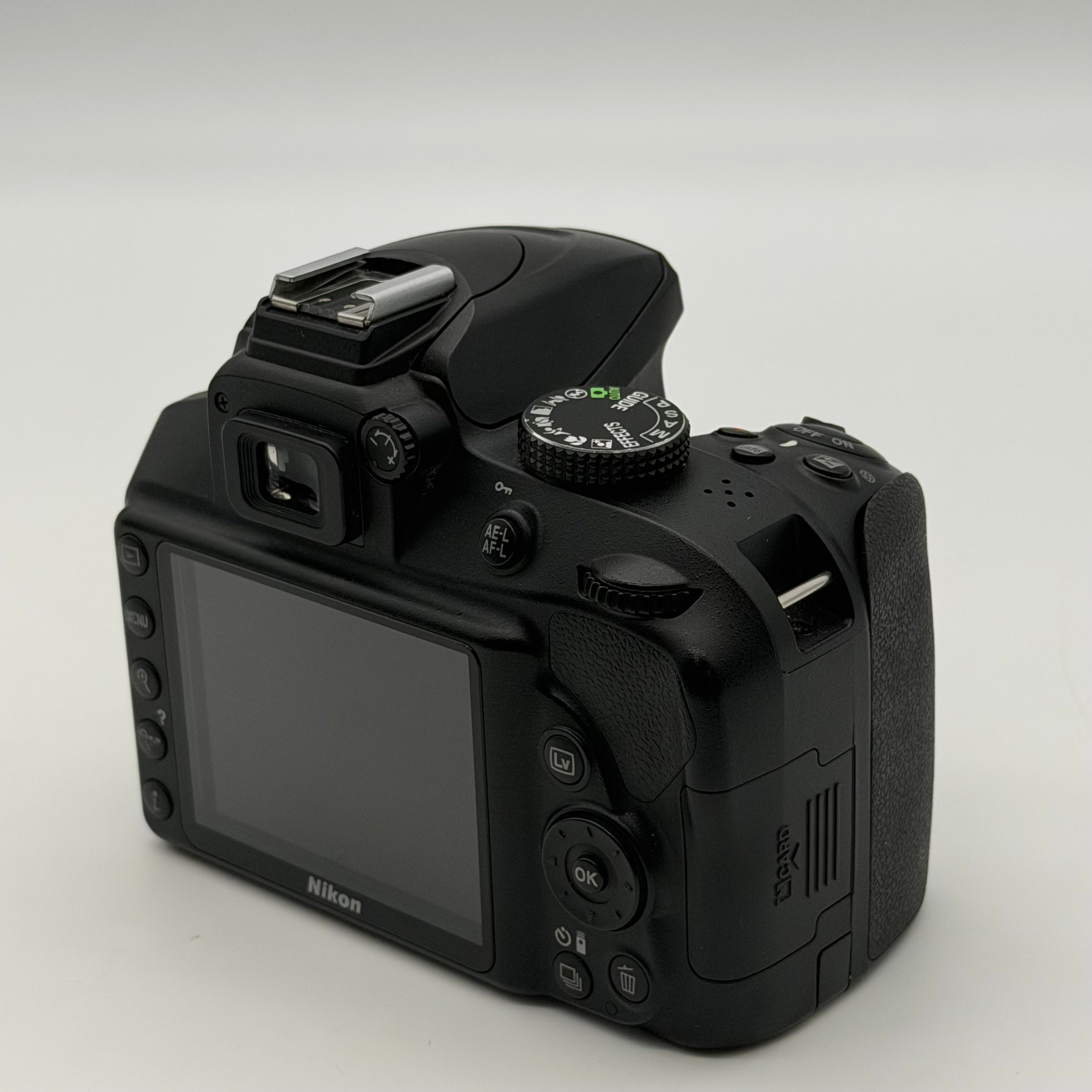 Nikon D3400 Digital SLR Camera 24.2MP + AF-P DX VR 18-55mm Lens & 2 Batteries