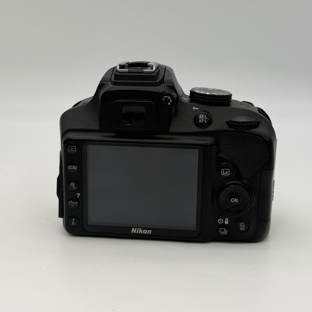 Nikon D3400 Digital SLR Camera 24.2MP + AF-P DX VR 18-55mm Lens & 2 Batteries