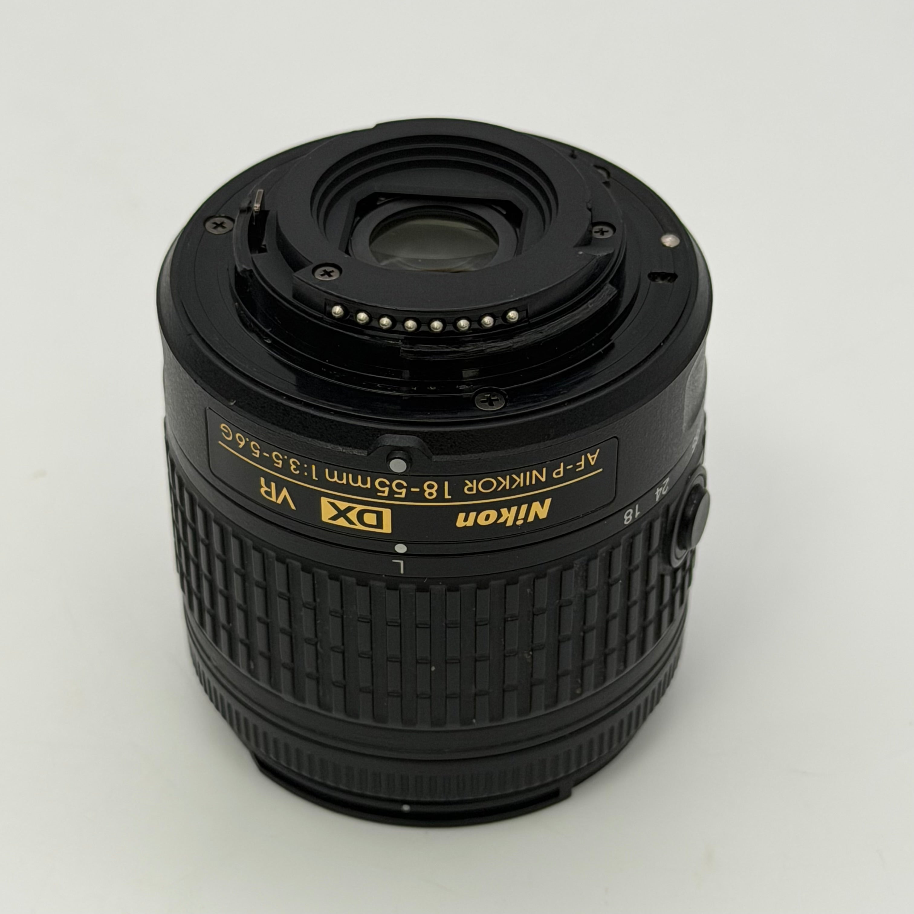 Nikon D3400 Digital SLR Camera 24.2MP + AF-P DX VR 18-55mm Lens & 2 Batteries