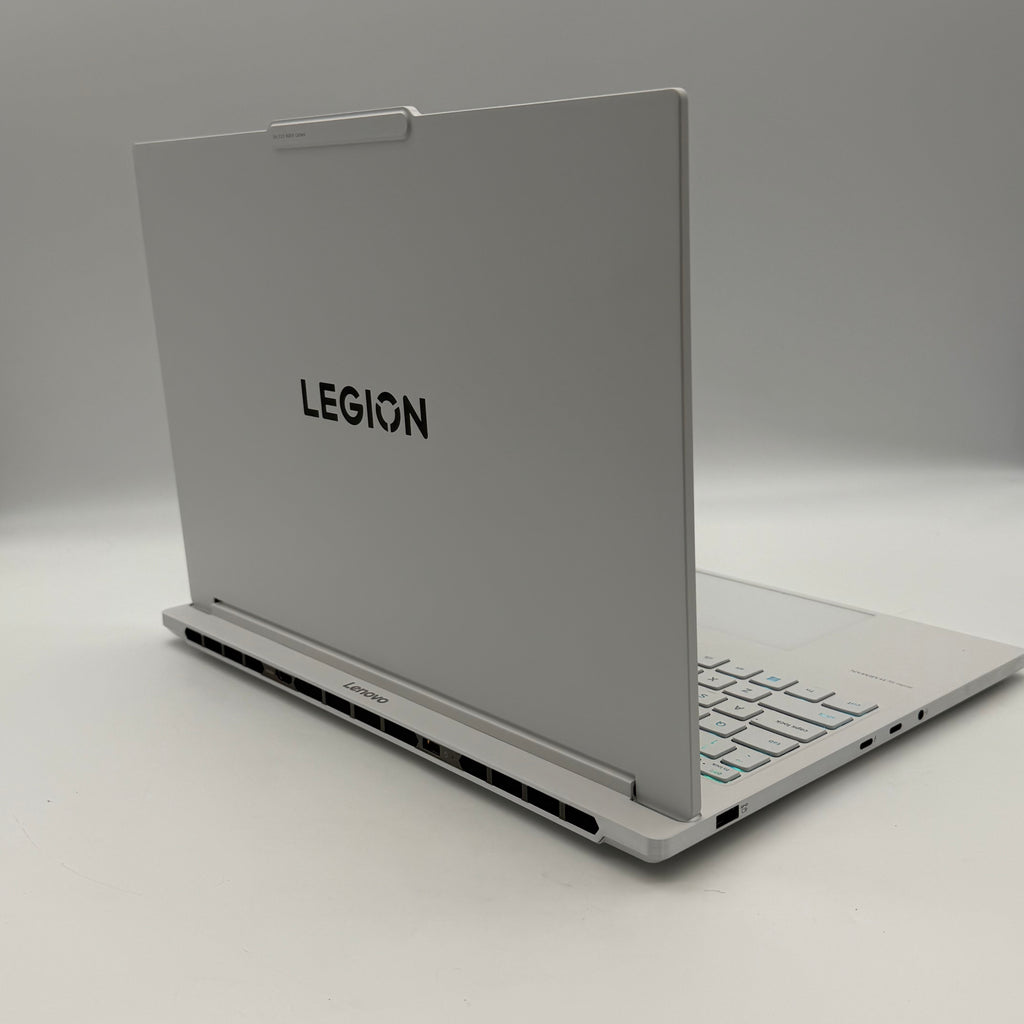 Lenovo Legion 7 16IAX10 16" Core Ultra 9 275HX 2.7GHz 32GB RAM 1TB SSD GeForce RTX 5070