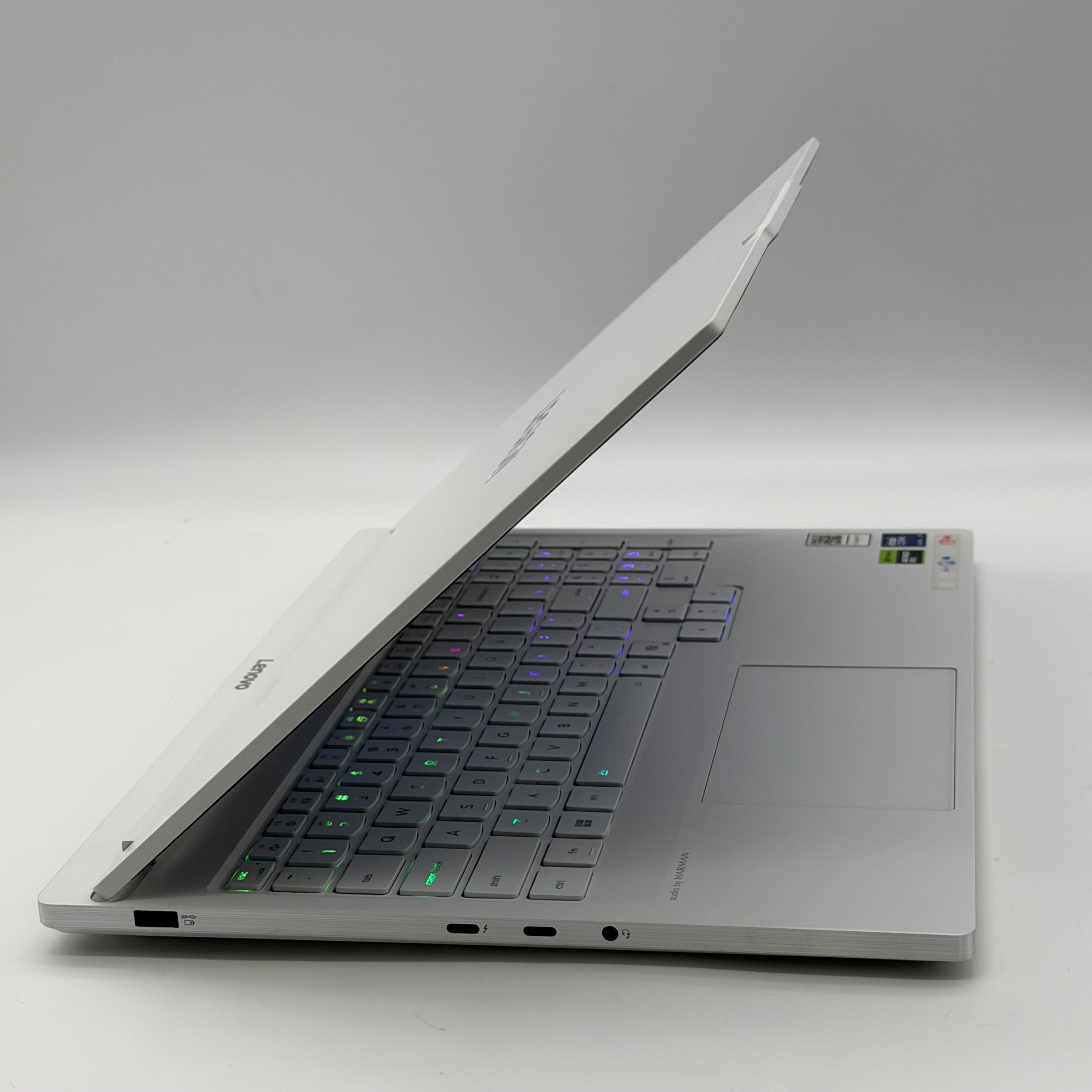 Lenovo Legion 7 16IAX10 16" Core Ultra 9 275HX 2.7GHz 32GB RAM 1TB SSD GeForce RTX 5070