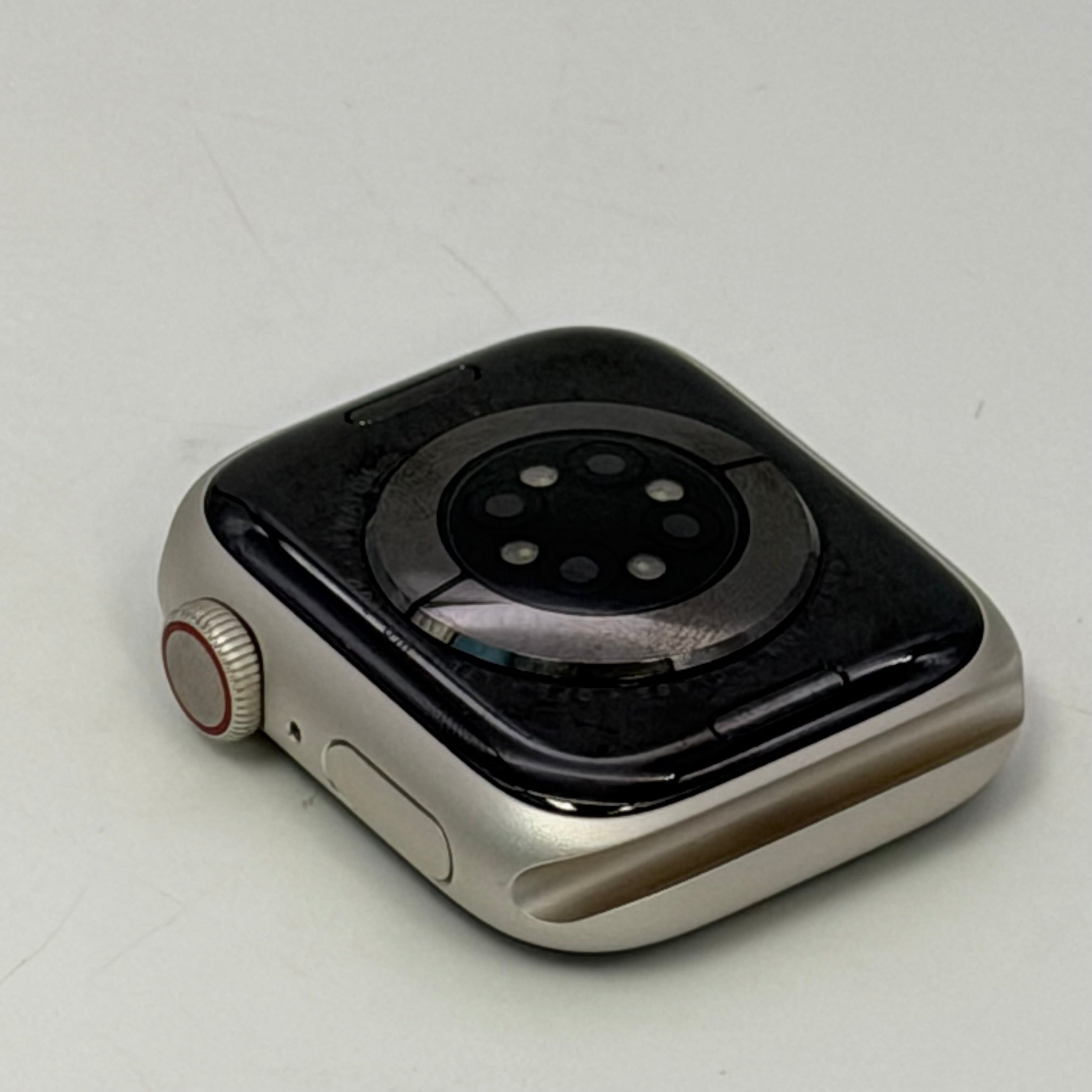 Apple Watch Series 8 41MM Starlight Aluminum A2772 GPS + Cellular Face Only
