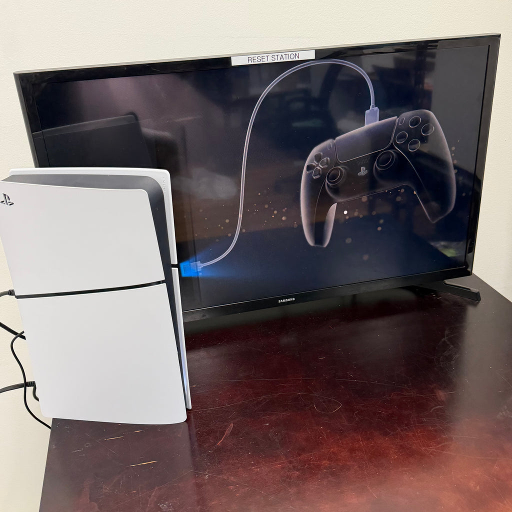 Sony PS5 Digital Edition Fortnite Bundle 825GB 4K HDR White CFI-2115