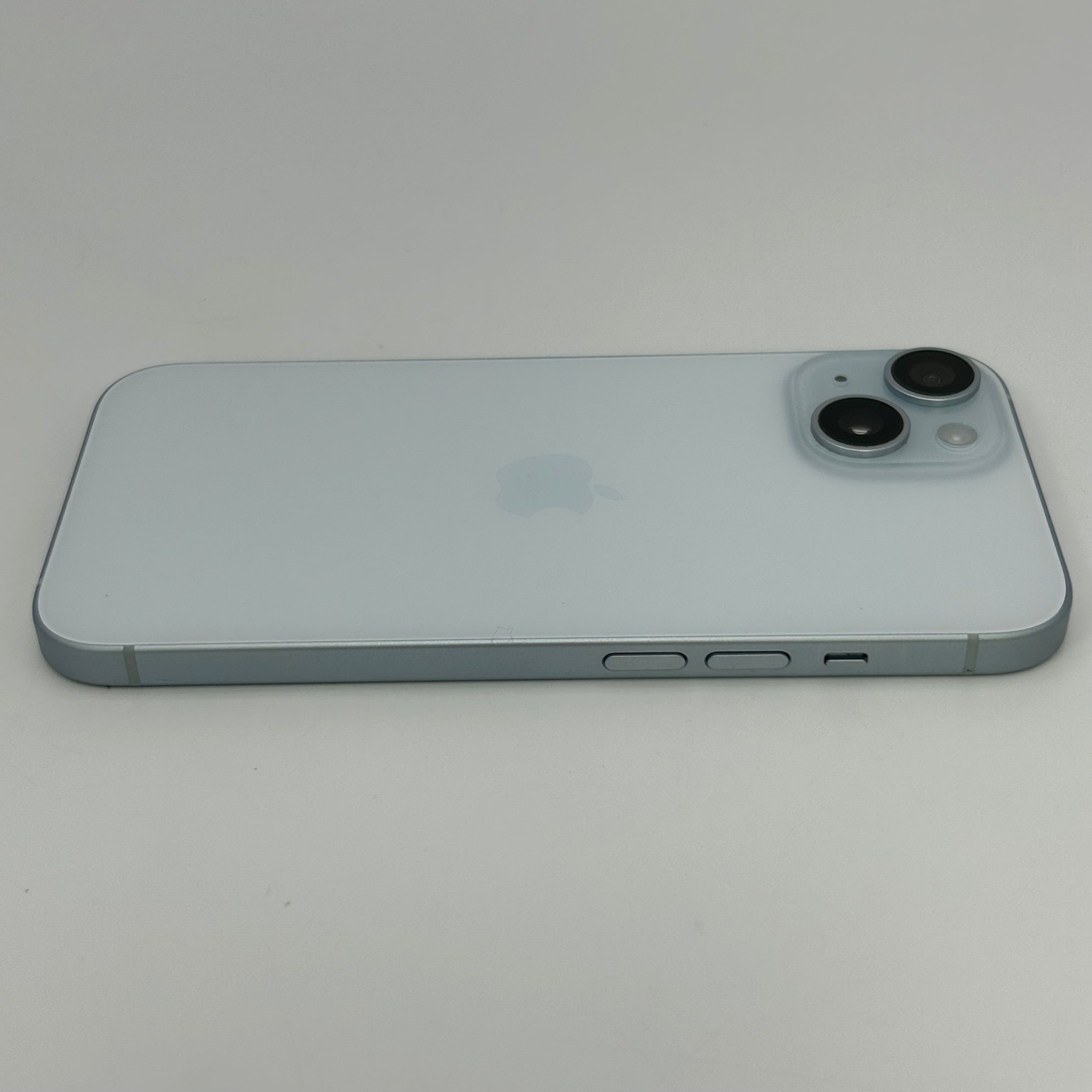 Unlocked Apple iPhone 15 - 128 GB - White- MTLY3LL/A BH 88% Clean IMEI