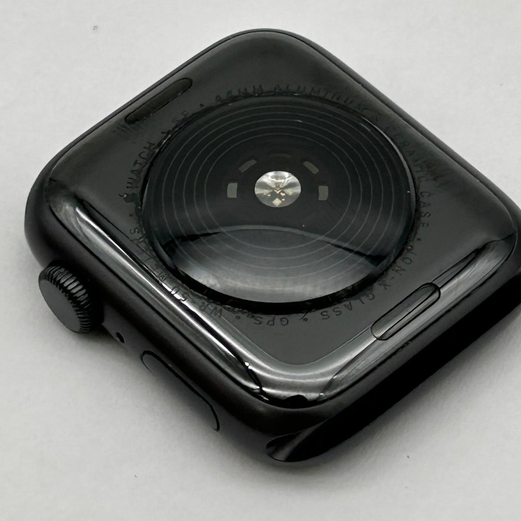 Apple Watch Edition 1st Gen A1553 (2015) GPS Only 44mm Space Black