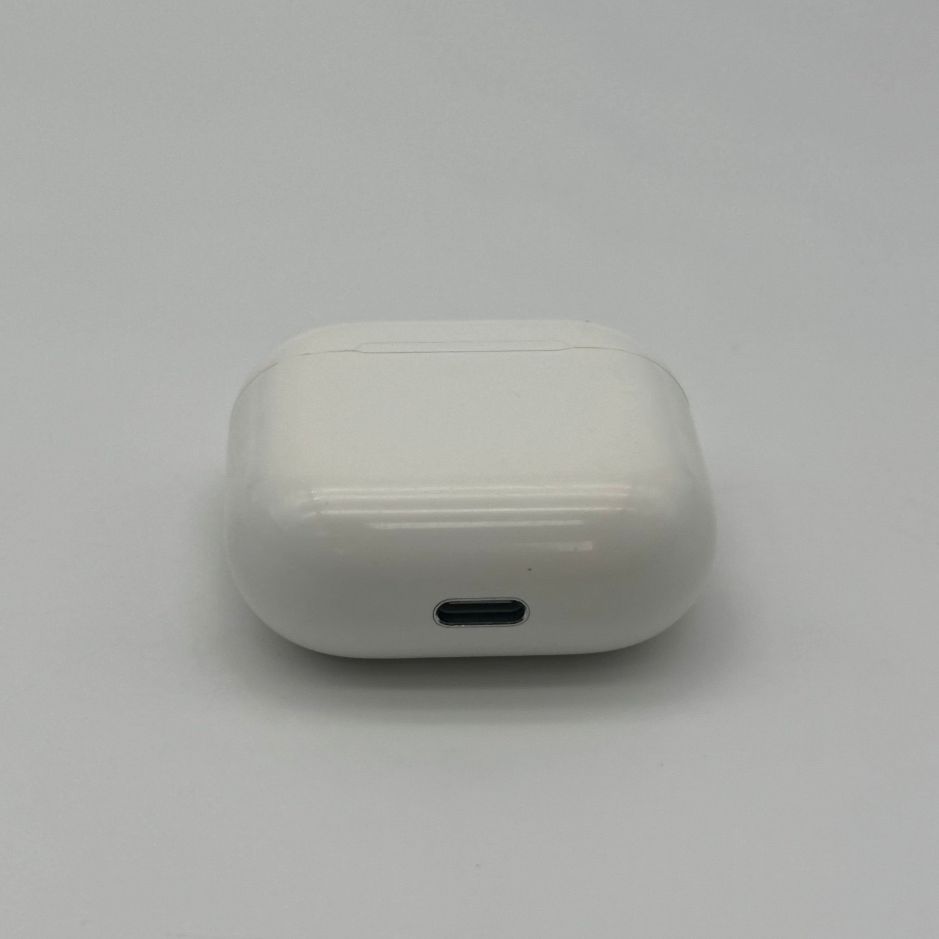 Apple AirPods 4th Gen Replacement Charging Case Only A3058 - Used