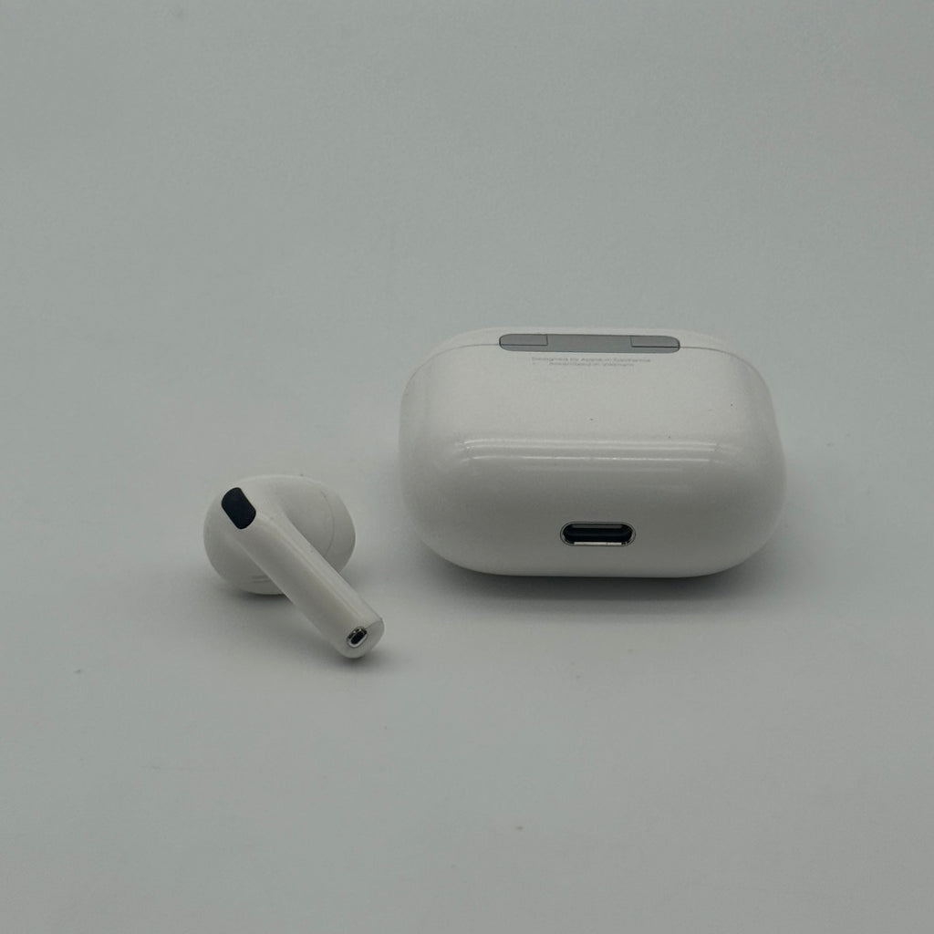 Apple AirPods 4th Gen A3058 Charging Case With Right Earbud - Used