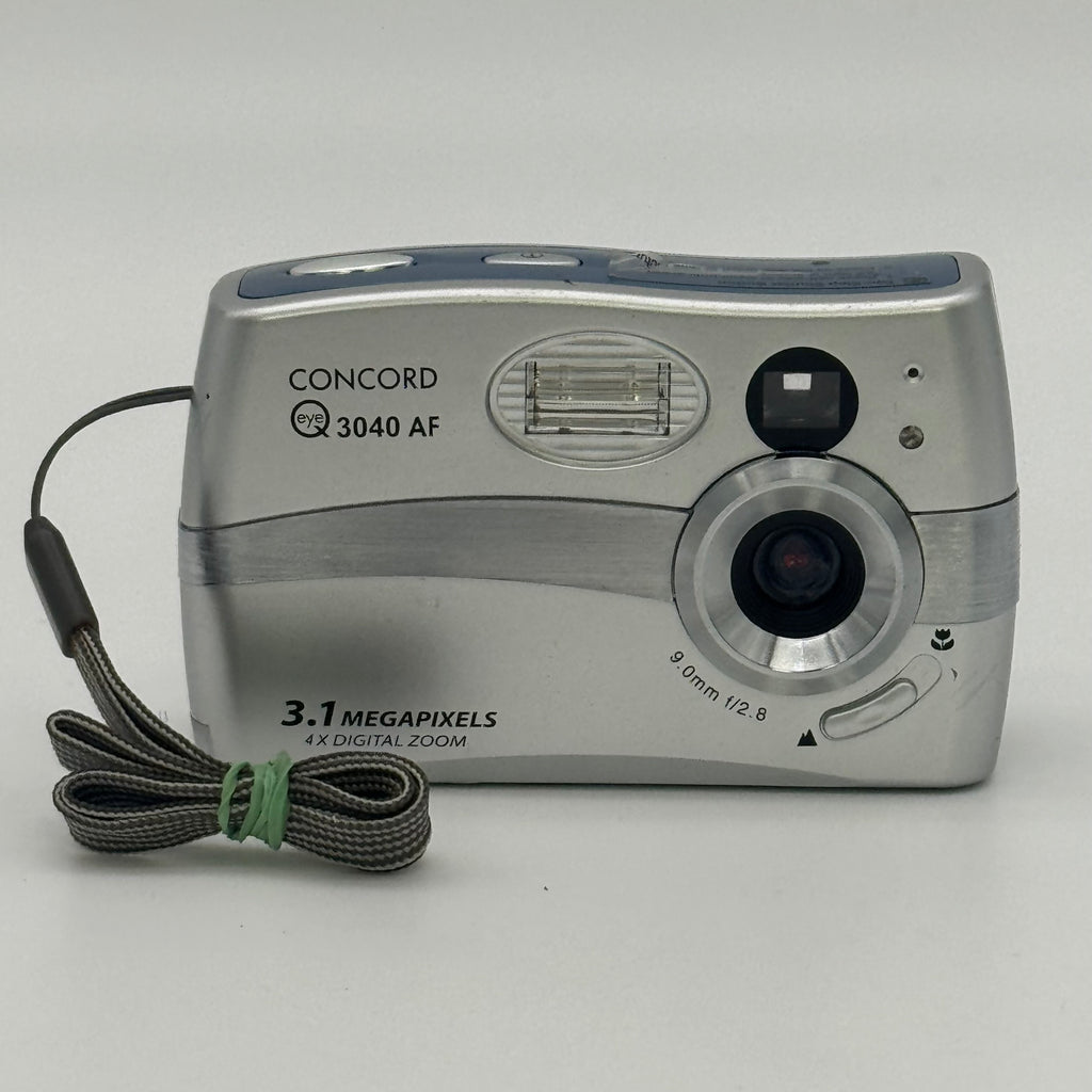 Concord Eye-Q 3040AF Digital Camera (Broken) - Silver - For Parts/Repairs Only