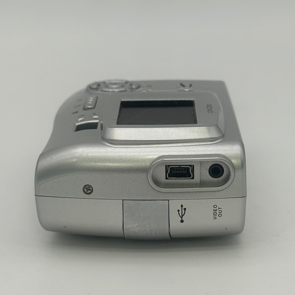 Concord Eye-Q 3040AF Digital Camera (Broken) - Silver - For Parts/Repairs Only