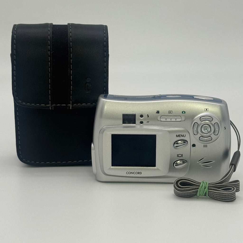 Concord Eye-Q 3040AF Digital Camera (Broken) - Silver - For Parts/Repairs Only