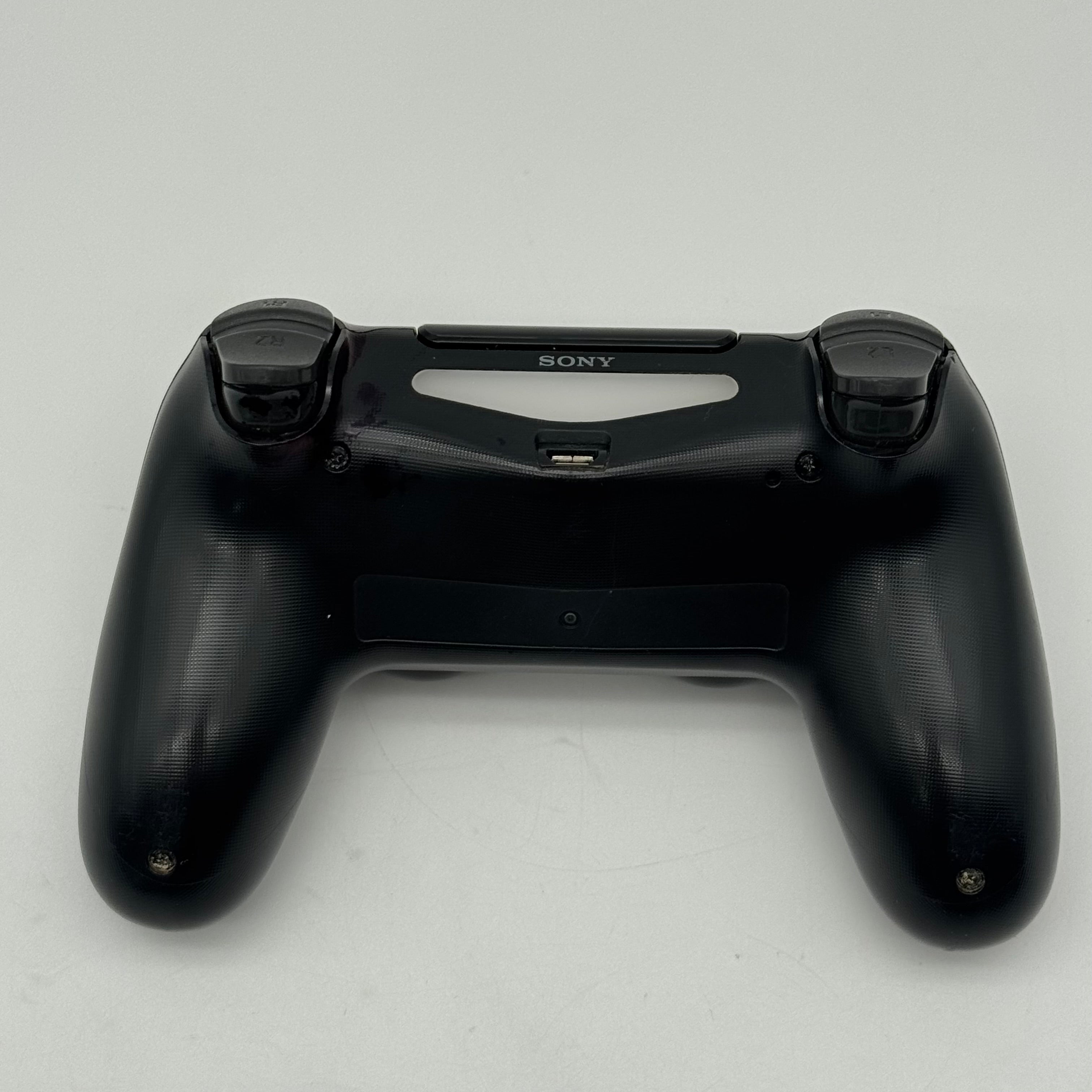 Sony PlayStation 4 CUH-1215A 500GB Black Console with Controller