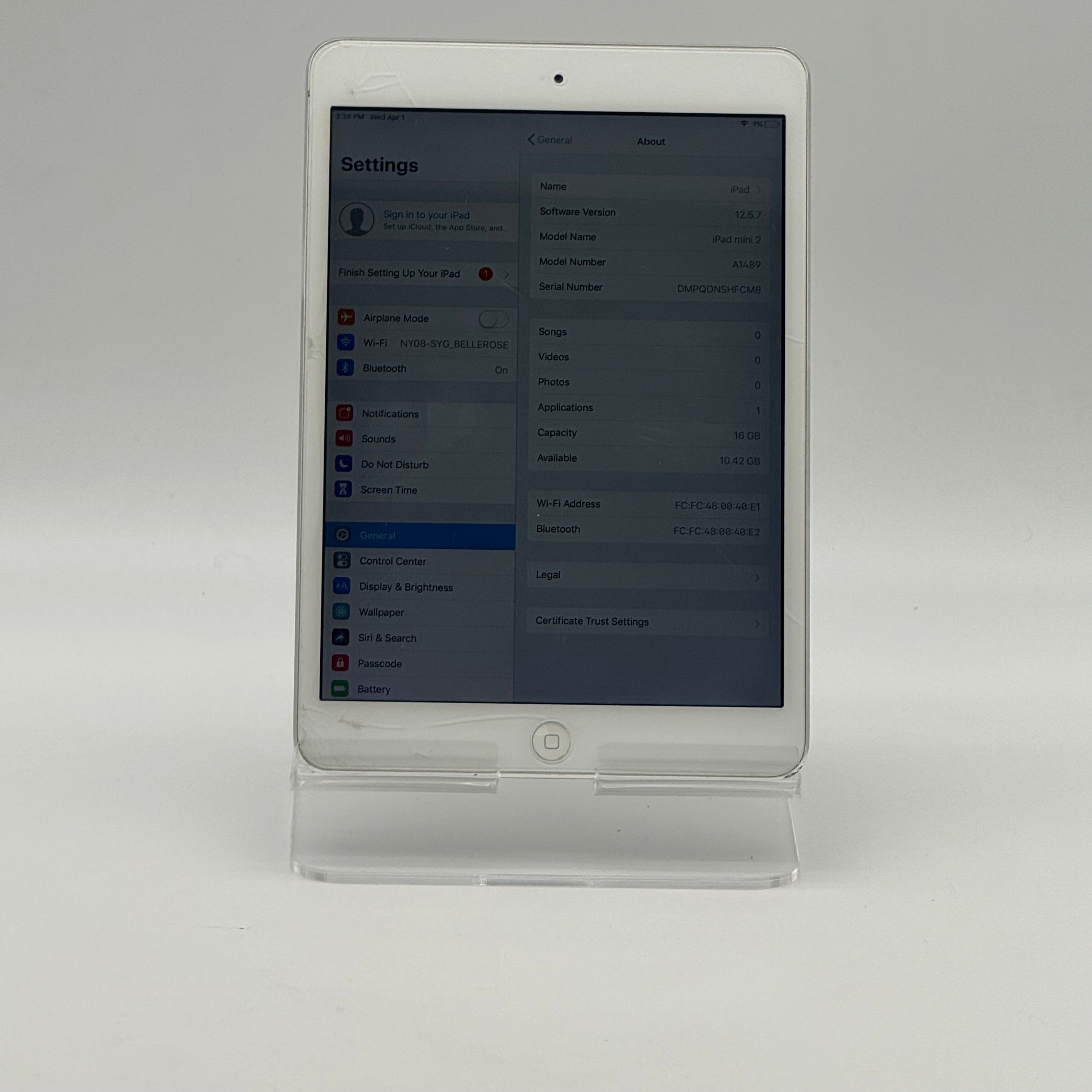 Apple iPad Mini 2nd Gen A1489 16GB WiFi Unlocked White - Fully Functional - Cracked Screen