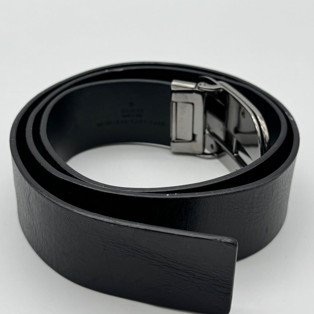 Gucci Black Leather Logo Buckle Belt Silver Hardware Made in Italy Authentic Pre-Owned