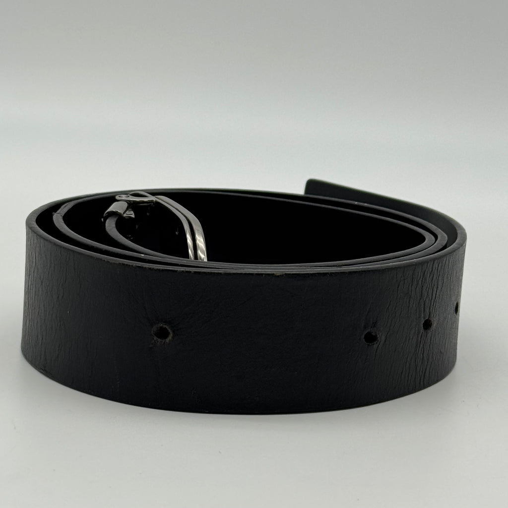 Gucci Black Leather Logo Buckle Belt Silver Hardware Made in Italy Authentic Pre-Owned