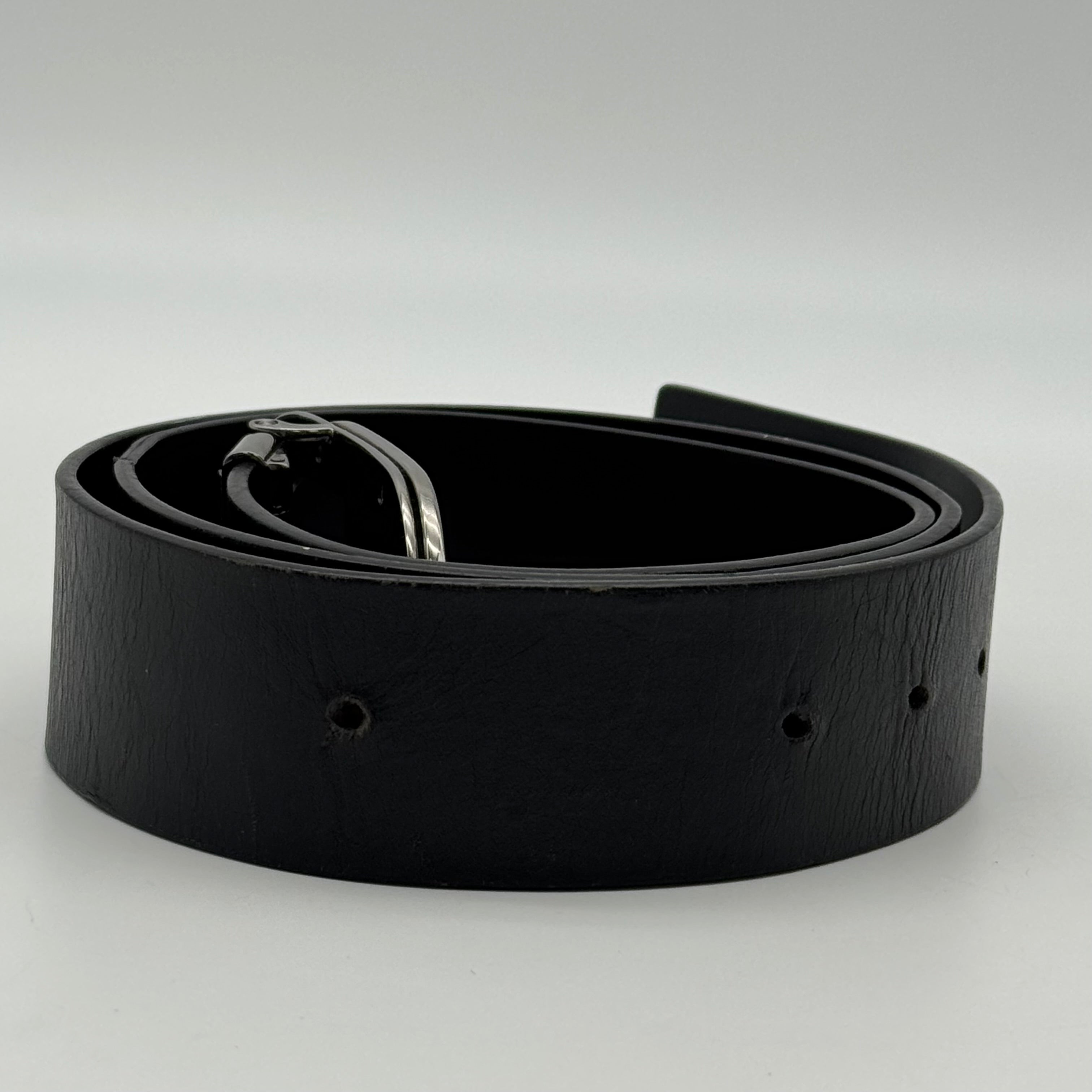 Gucci Black Leather Logo Buckle Belt Silver Hardware Made in Italy Authentic Pre-Owned