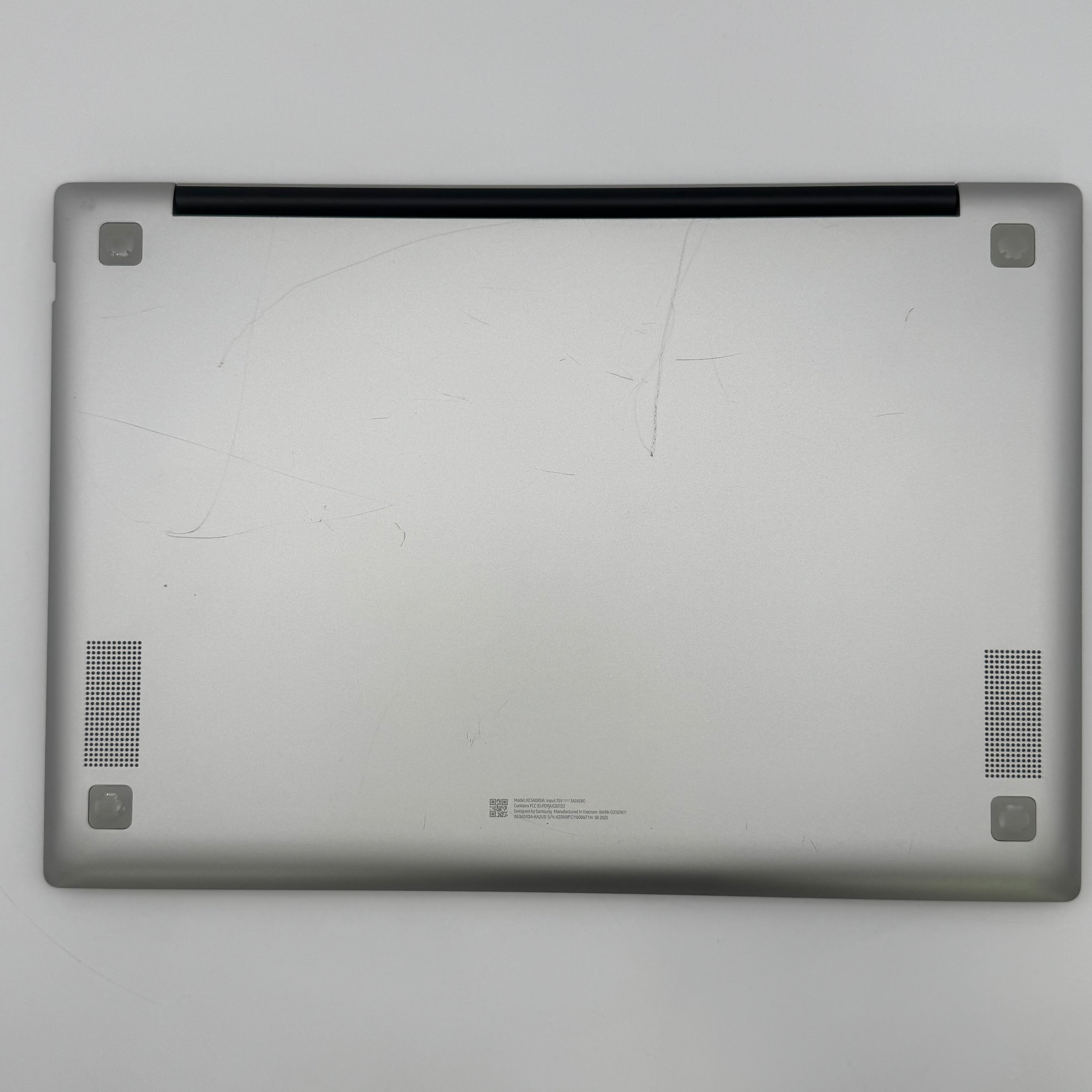 Samsung Chromebook XE340XDA 14-inch Intel Celeron 4GB 32GB Silver + Case