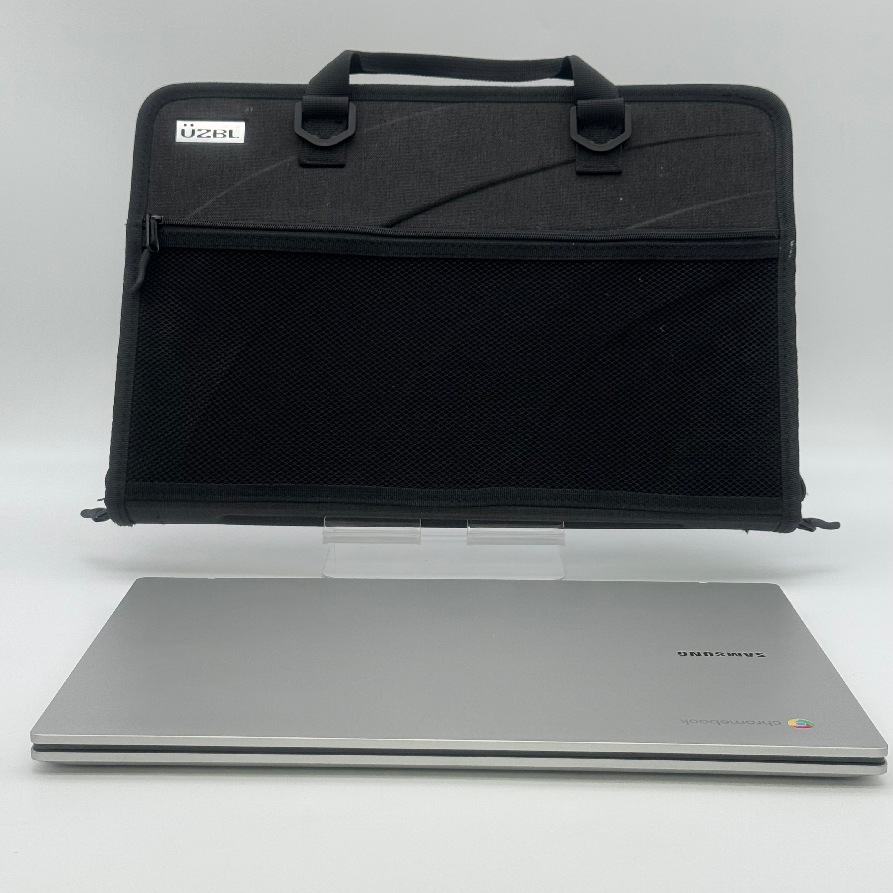 Samsung Chromebook XE340XDA 14-inch Intel Celeron 4GB 32GB Silver + Case
