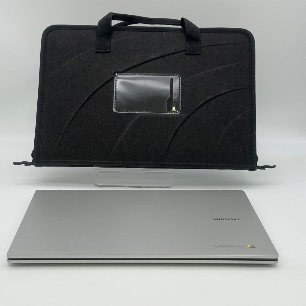 Samsung Chromebook XE340XDA 14-inch Intel Celeron 4GB 32GB Silver + Case