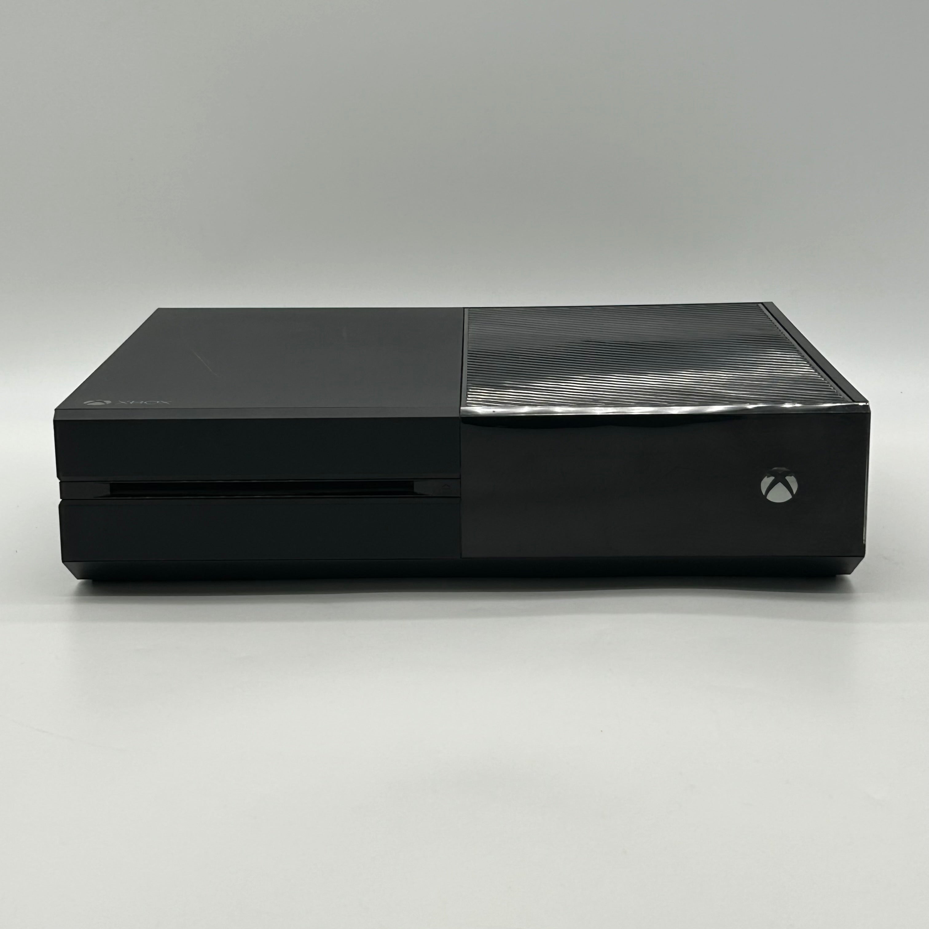 Microsoft Xbox One 1540 2013 Console Bundle with 7 Games