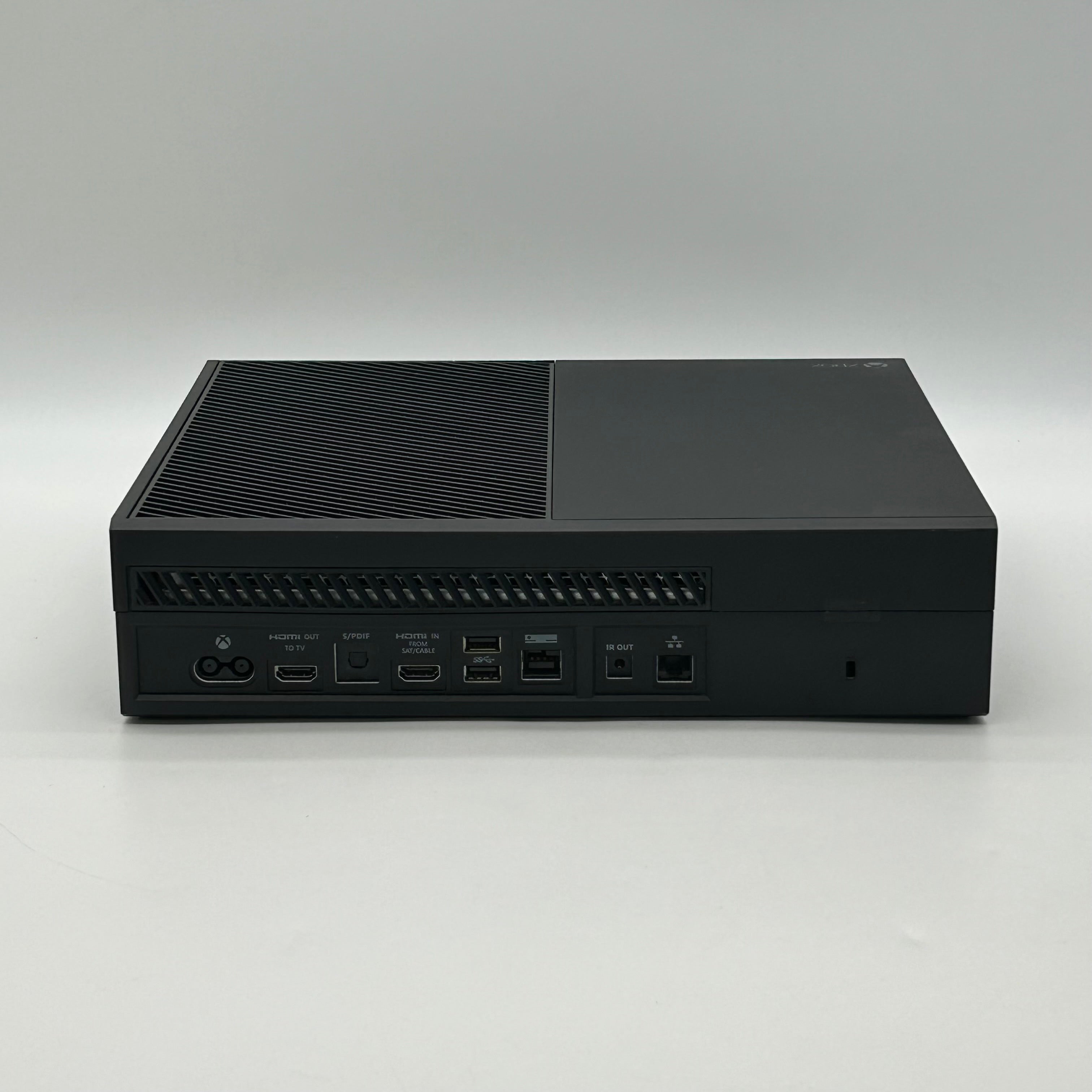 Microsoft Xbox One 1540 2013 Console Bundle with 7 Games