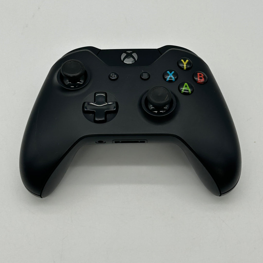 Microsoft Xbox One 1540 2013 Console Bundle with 7 Games