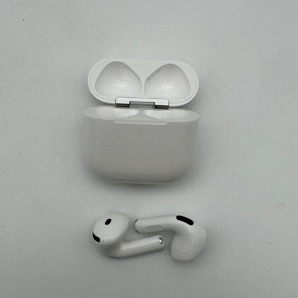 Apple AirPods (4th Gen) Complete Set A3058 A3050 A3053