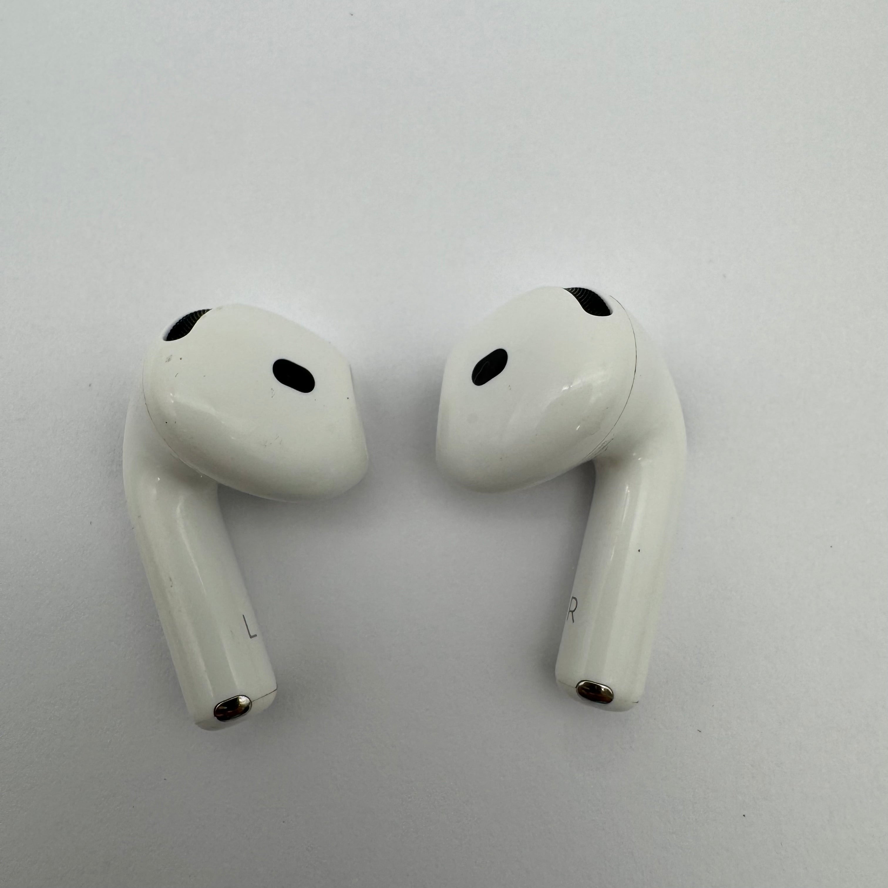 Apple AirPods (4th Gen) Complete Set A3058 A3050 A3053