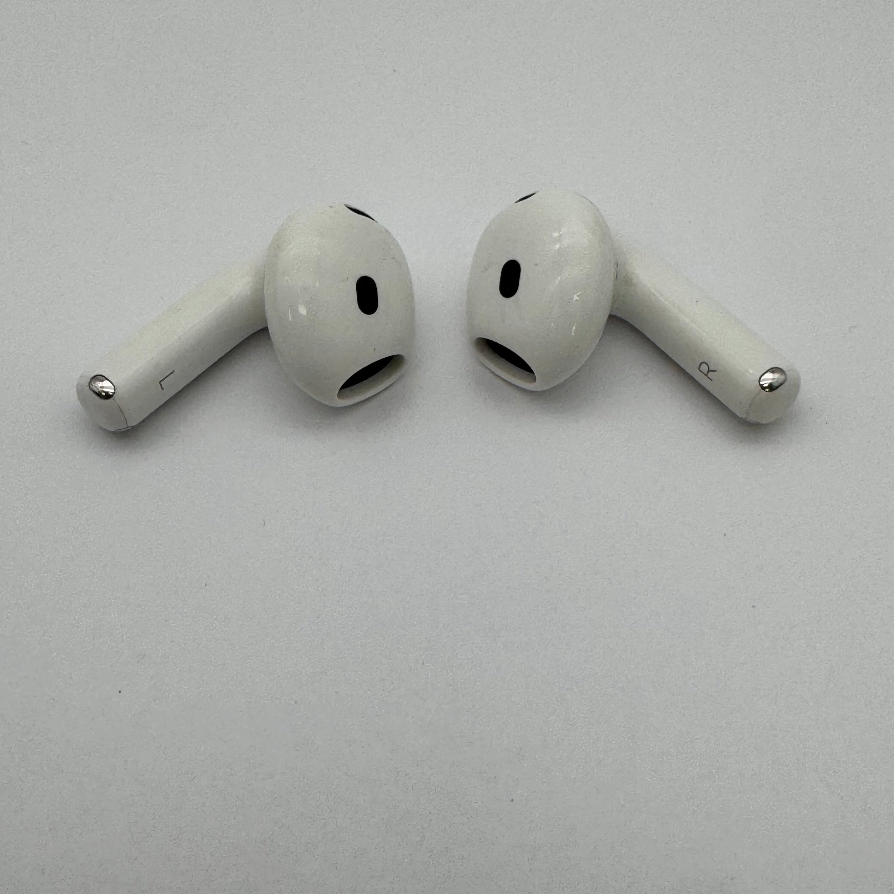 Apple AirPods (4th Gen) Complete Set A3058 A3050 A3053