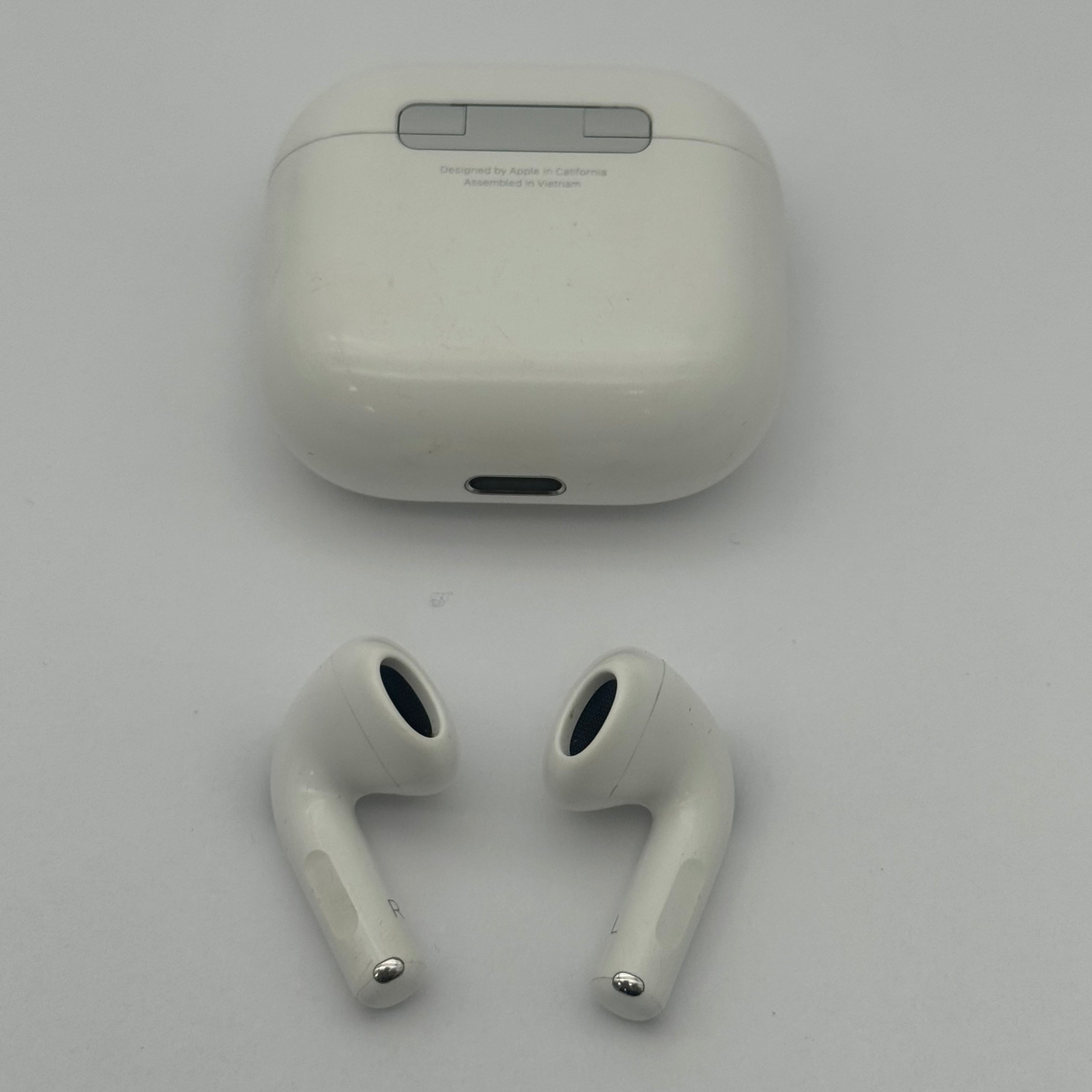 Apple AirPods (4th Gen) Complete Set A3058 A3050 A3053