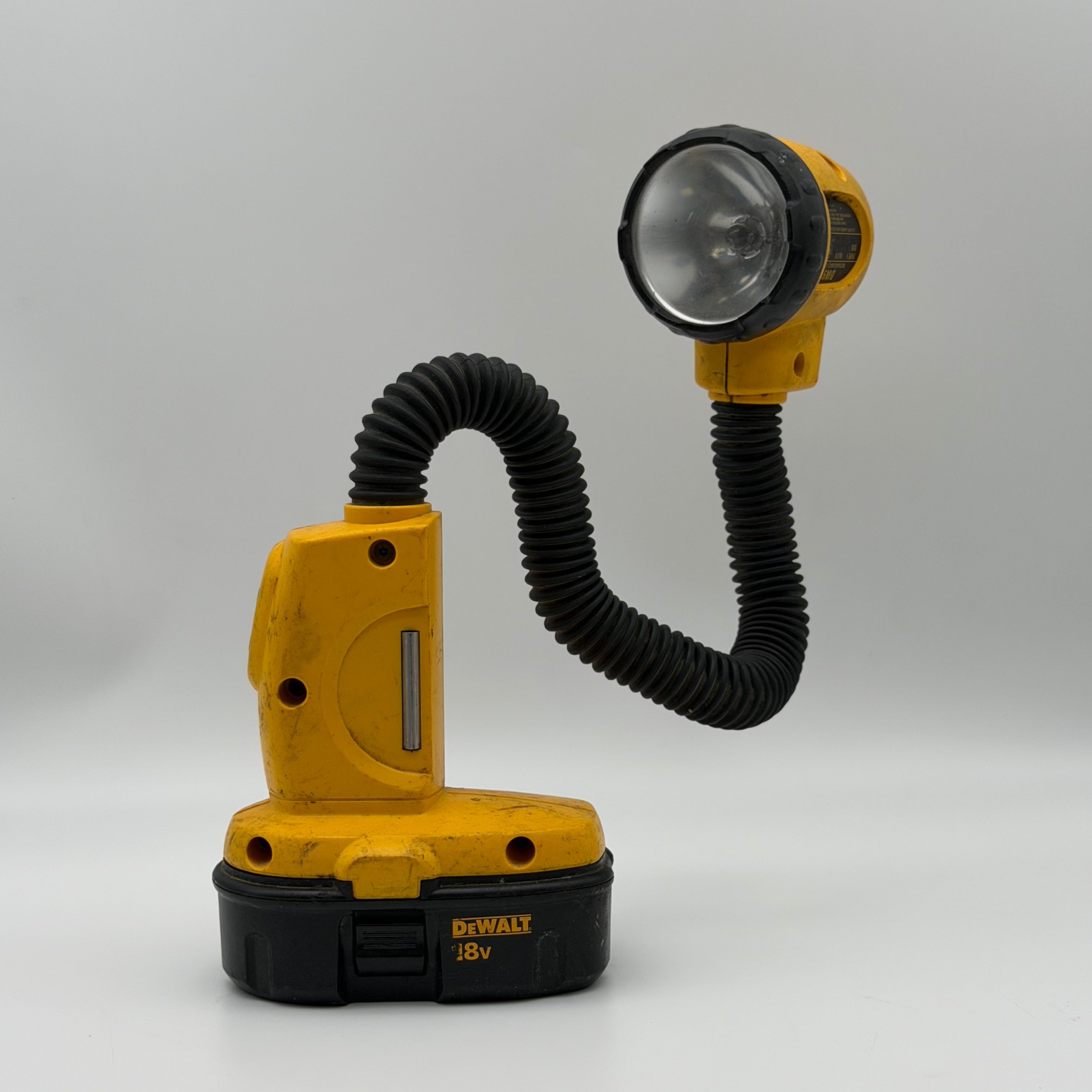 DeWalt DC987 Cordless Drill Bundle DC9096 Battery DW919 Flashlight - Tested